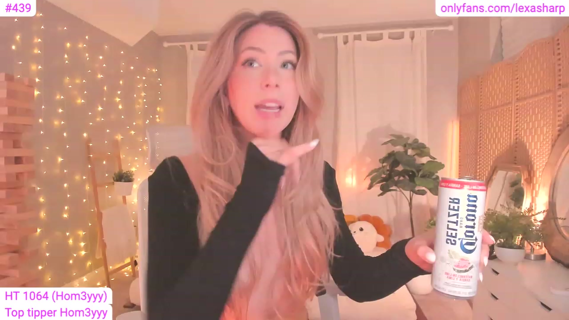 Gallery image thumbnail from alexasharp's myfreecams stream on, 07/22/2023, 05:11 image 4 of 20