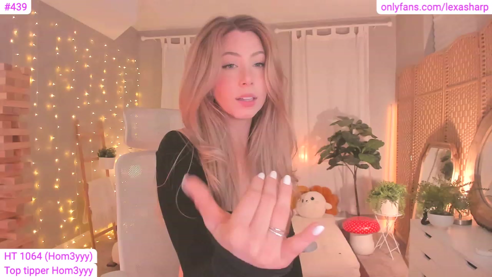 Gallery image thumbnail from alexasharp's myfreecams stream on, 07/22/2023, 05:11 image 5 of 20