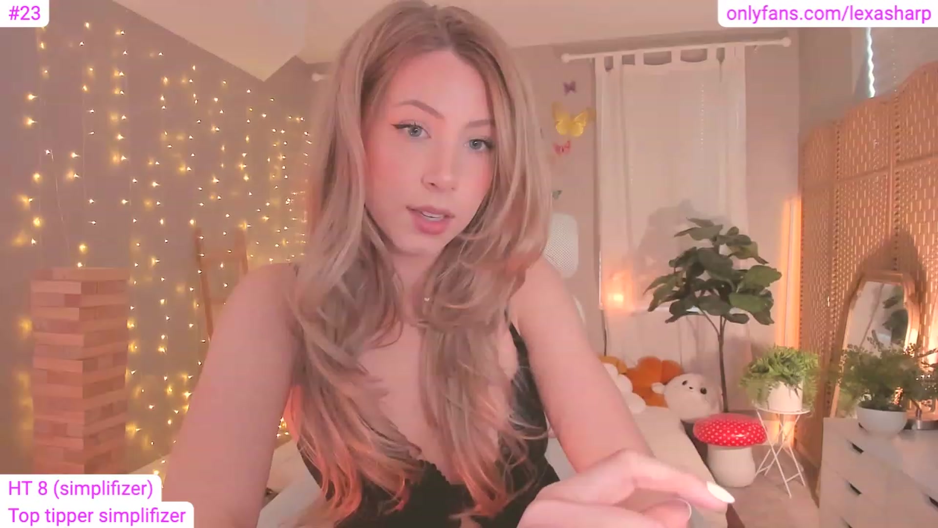 Gallery image thumbnail from alexasharp's myfreecams stream on, 08/03/2023, 24:00 image 11 of 20