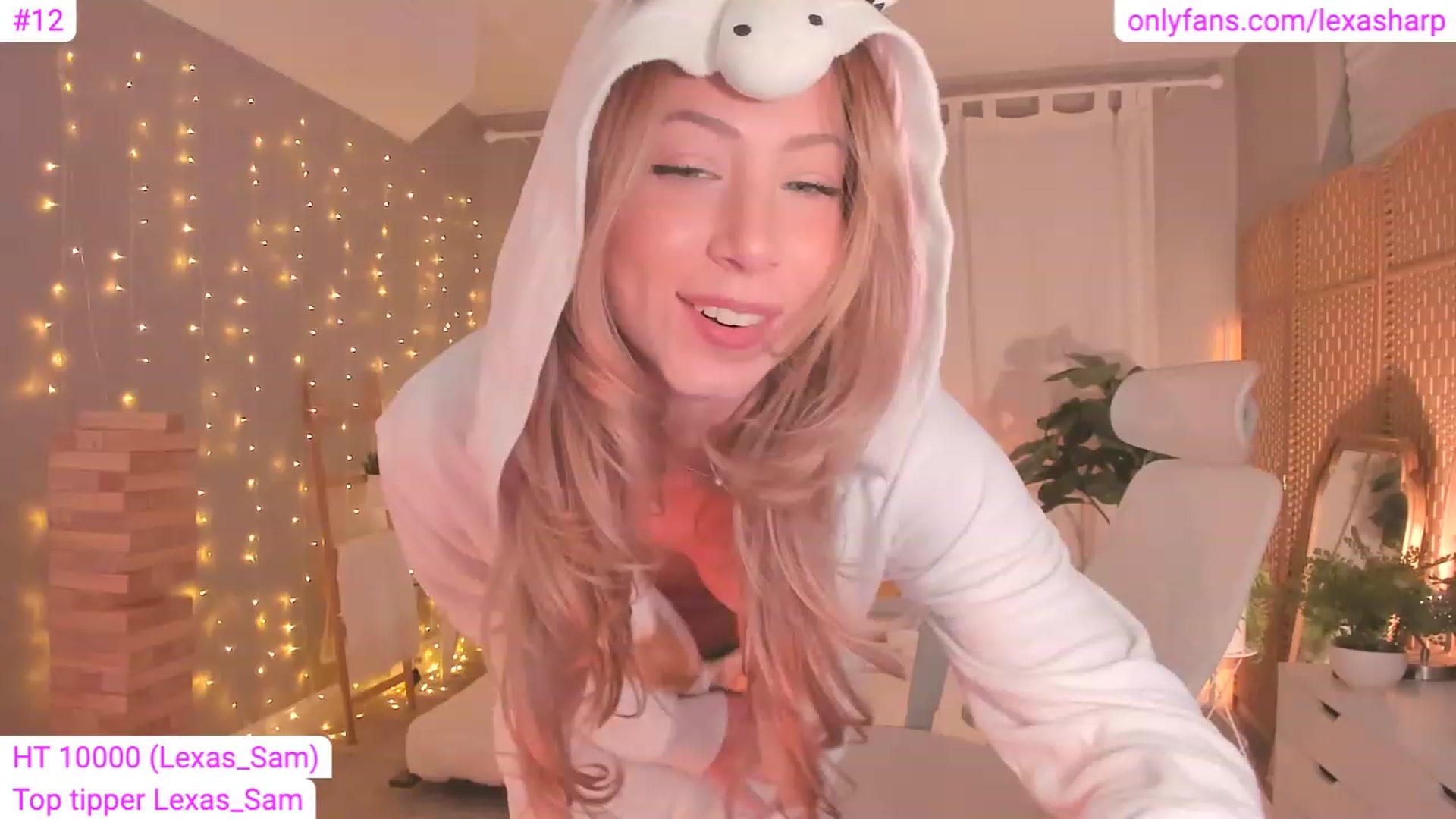 Gallery image thumbnail from alexasharp's myfreecams stream on, 08/03/2023, 01:38 image 14 of 20