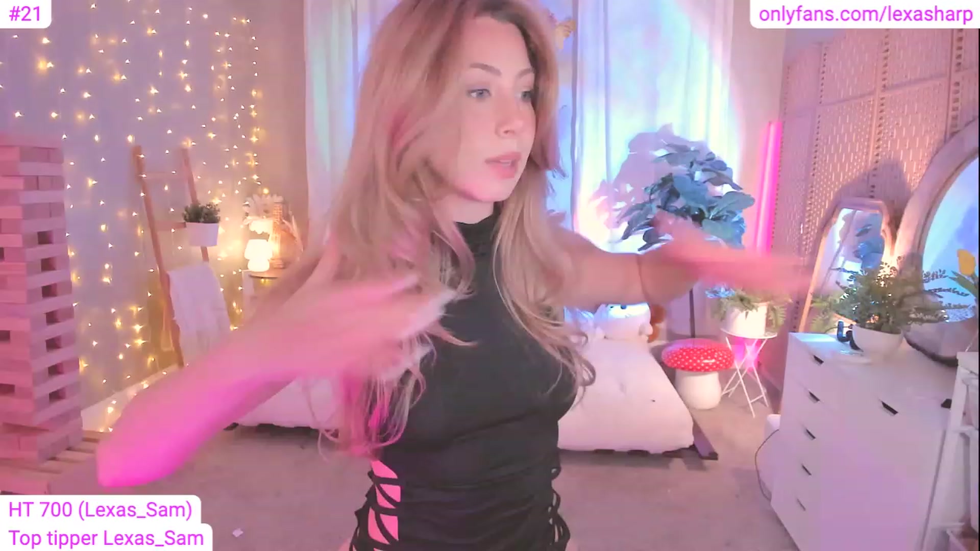 Gallery image thumbnail from alexasharp's myfreecams stream on, 08/12/2023, 02:21 image 6 of 20