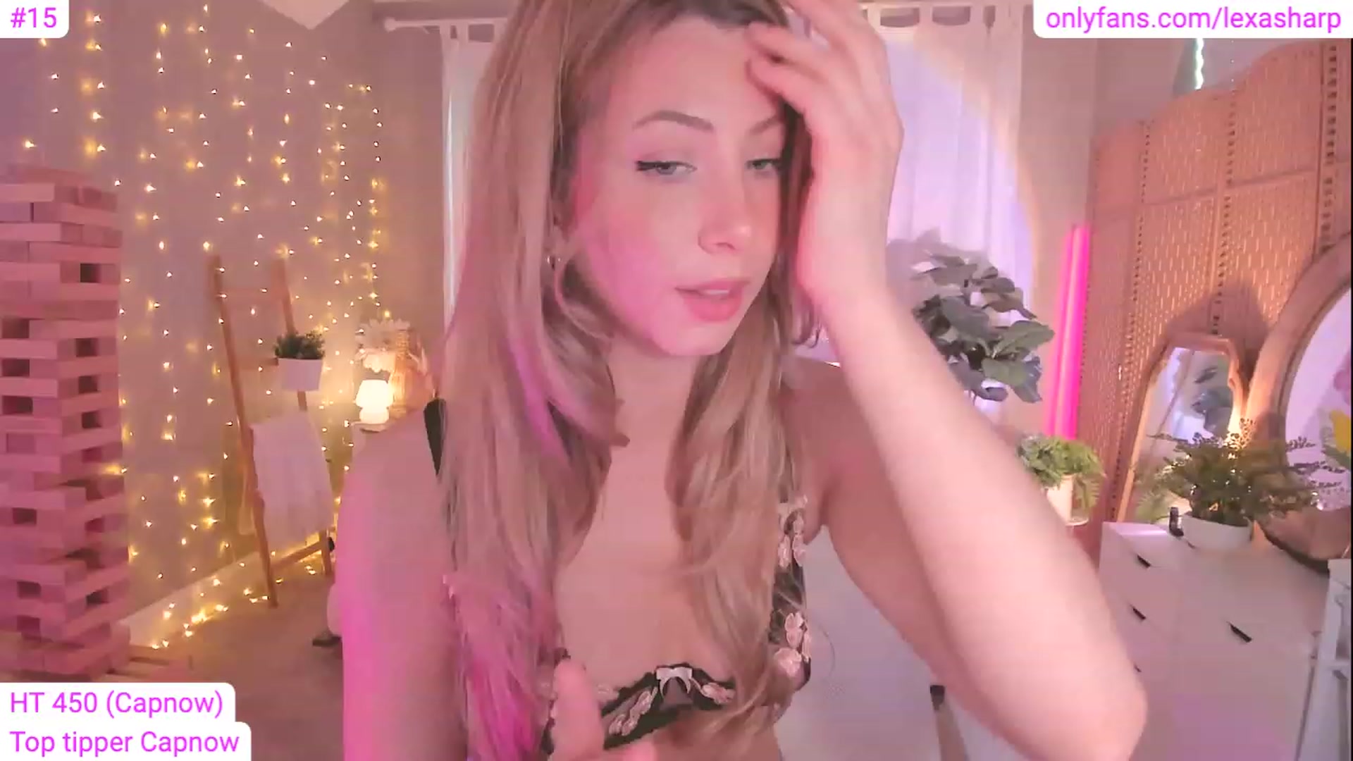 Gallery image thumbnail from alexasharp's myfreecams stream on, 08/14/2023, 23:52 image 15 of 20