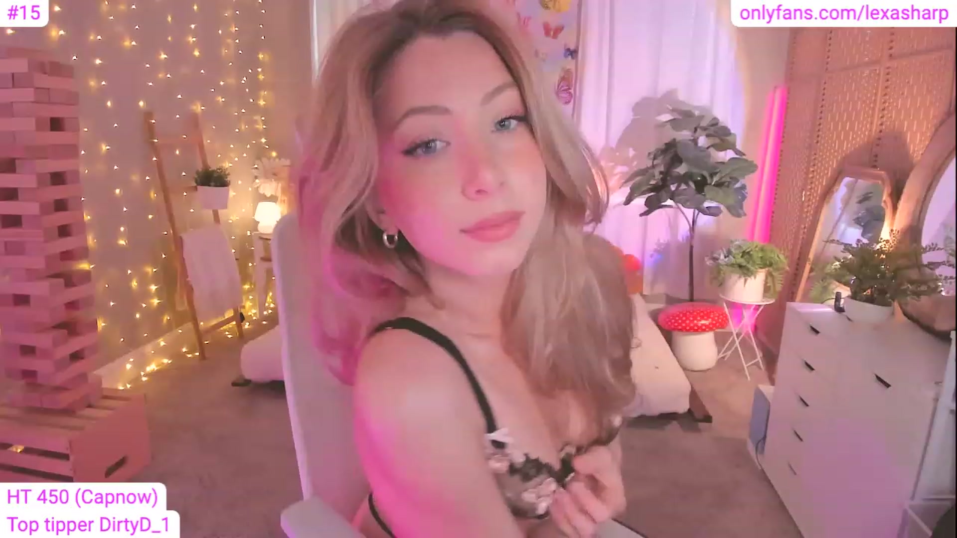 Gallery image thumbnail from alexasharp's myfreecams stream on, 08/14/2023, 23:52 image 12 of 20