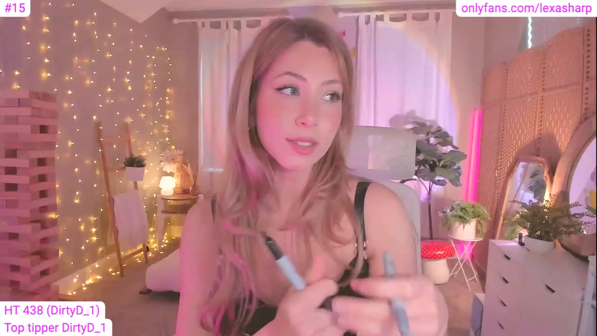 Gallery image thumbnail from alexasharp's myfreecams stream on, 08/14/2023, 23:52 image 9 of 20