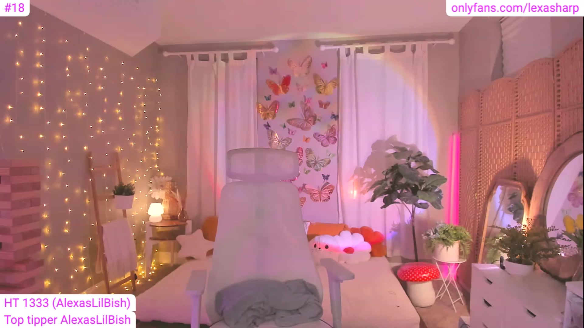 Gallery image thumbnail from alexasharp's myfreecams stream on, 08/17/2023, 02:35 image 2 of 20