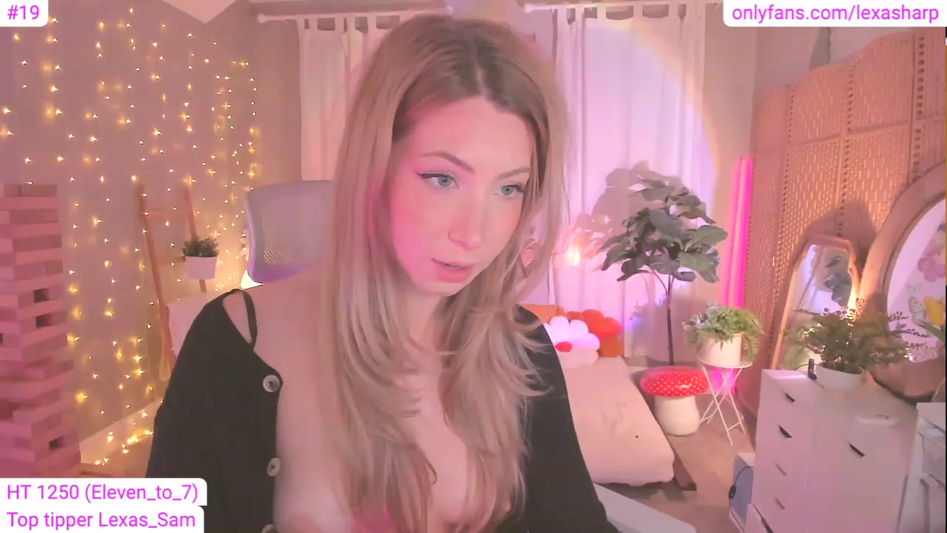 Gallery image thumbnail from alexasharp's myfreecams stream on, 08/18/2023, 04:11 image 19 of 20