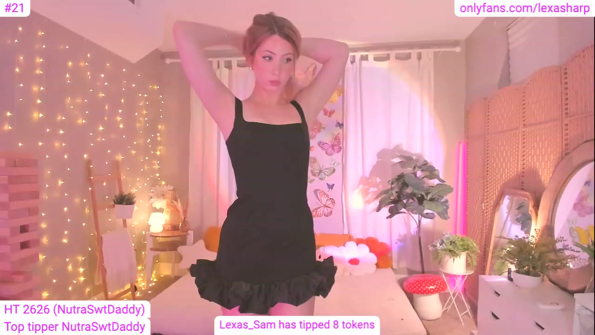 Gallery image thumbnail from alexasharp's myfreecams stream on, 08/19/2023, 03:31 image 19 of 20