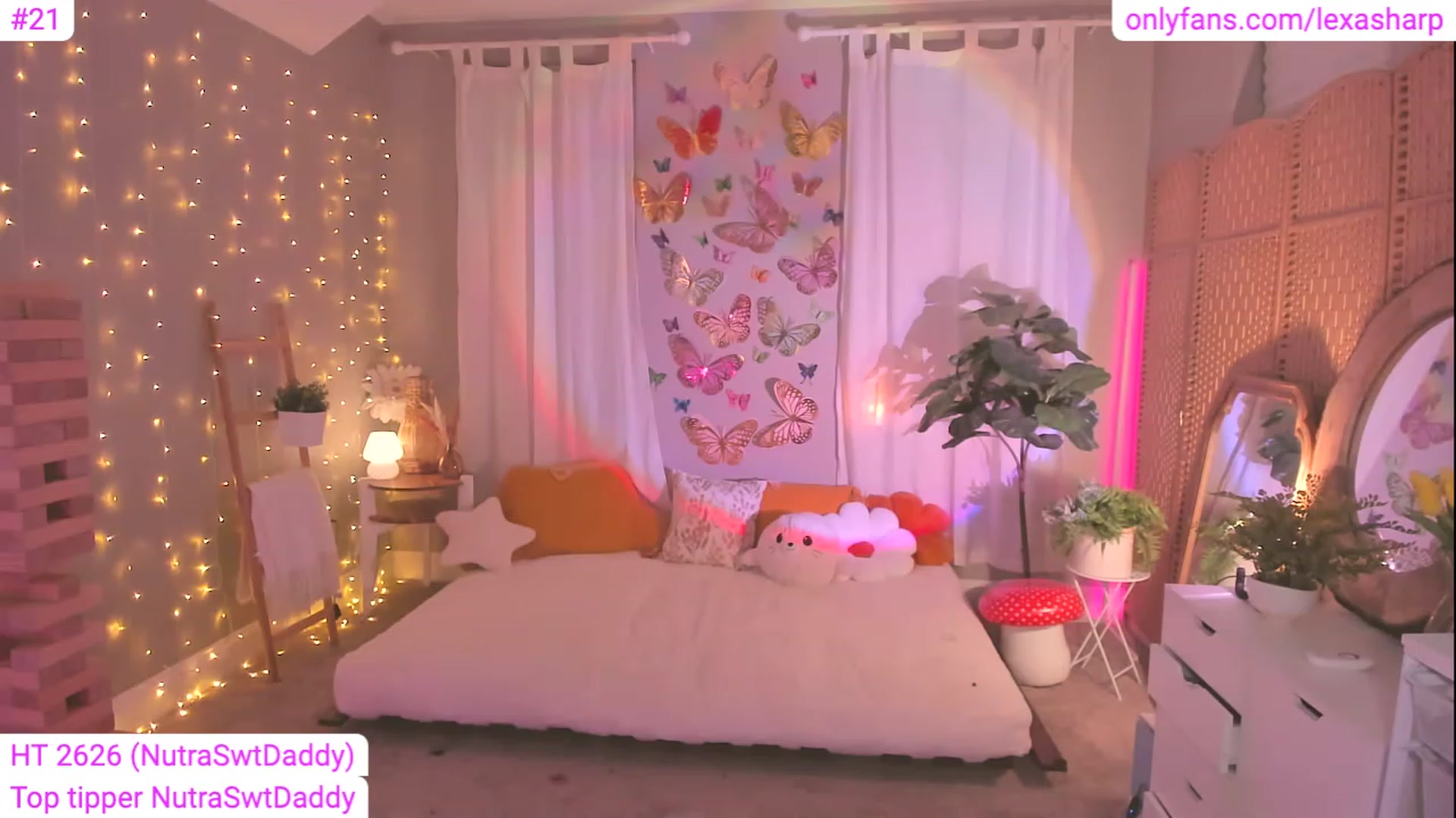 Gallery image thumbnail from alexasharp's myfreecams stream on, 08/19/2023, 05:55 image 4 of 20