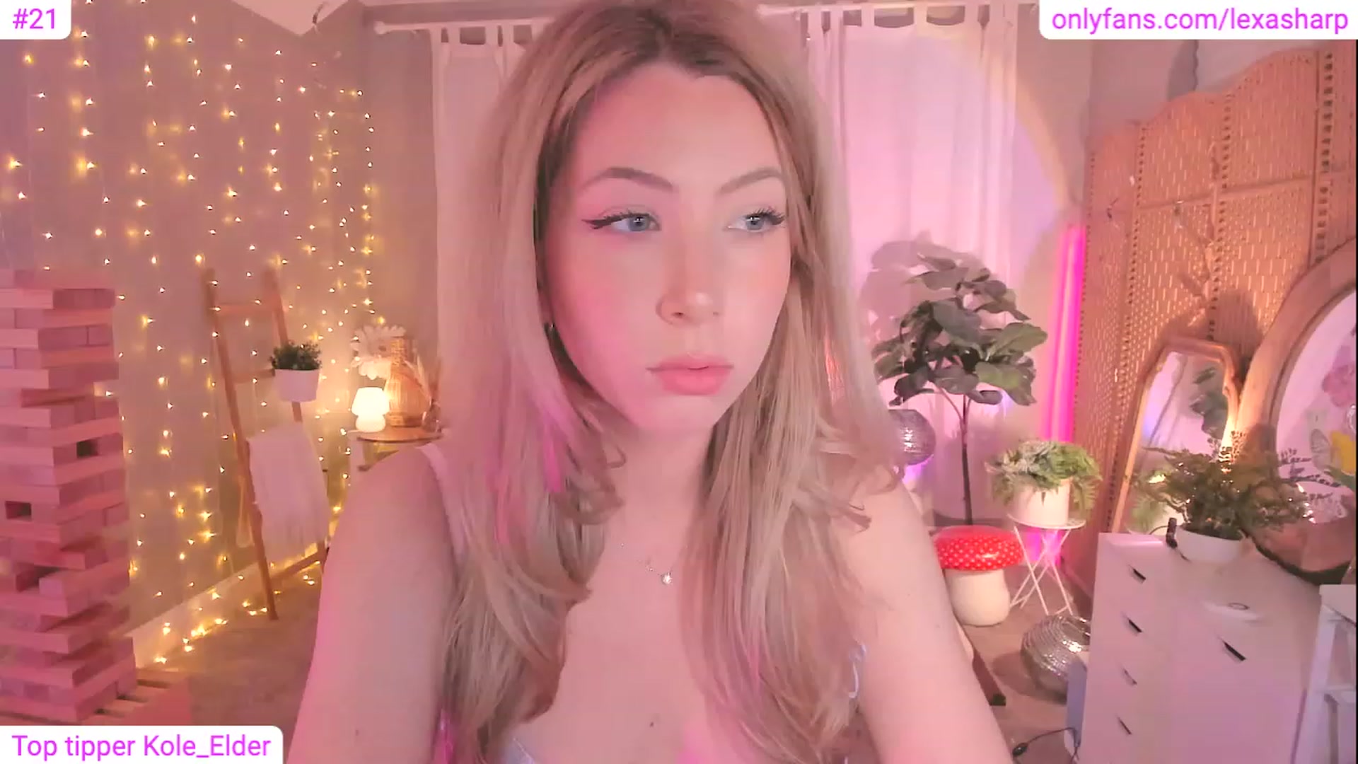 Gallery image thumbnail from alexasharp's myfreecams stream on, 08/30/2023, 01:36 image 4 of 20