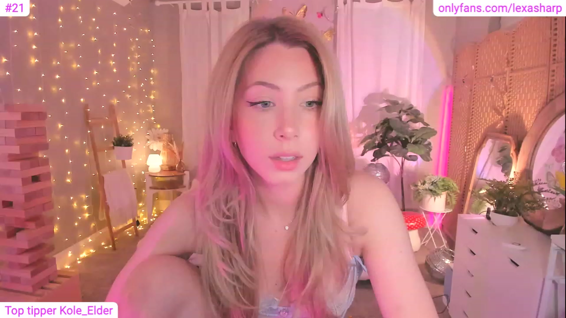 Gallery image thumbnail from alexasharp's myfreecams stream on, 08/30/2023, 01:36 image 7 of 20
