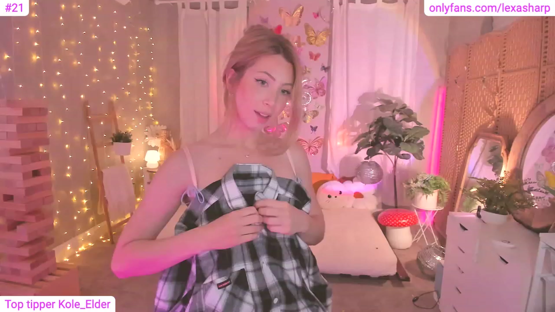 Gallery image thumbnail from alexasharp's myfreecams stream on, 08/30/2023, 02:11 image 13 of 20