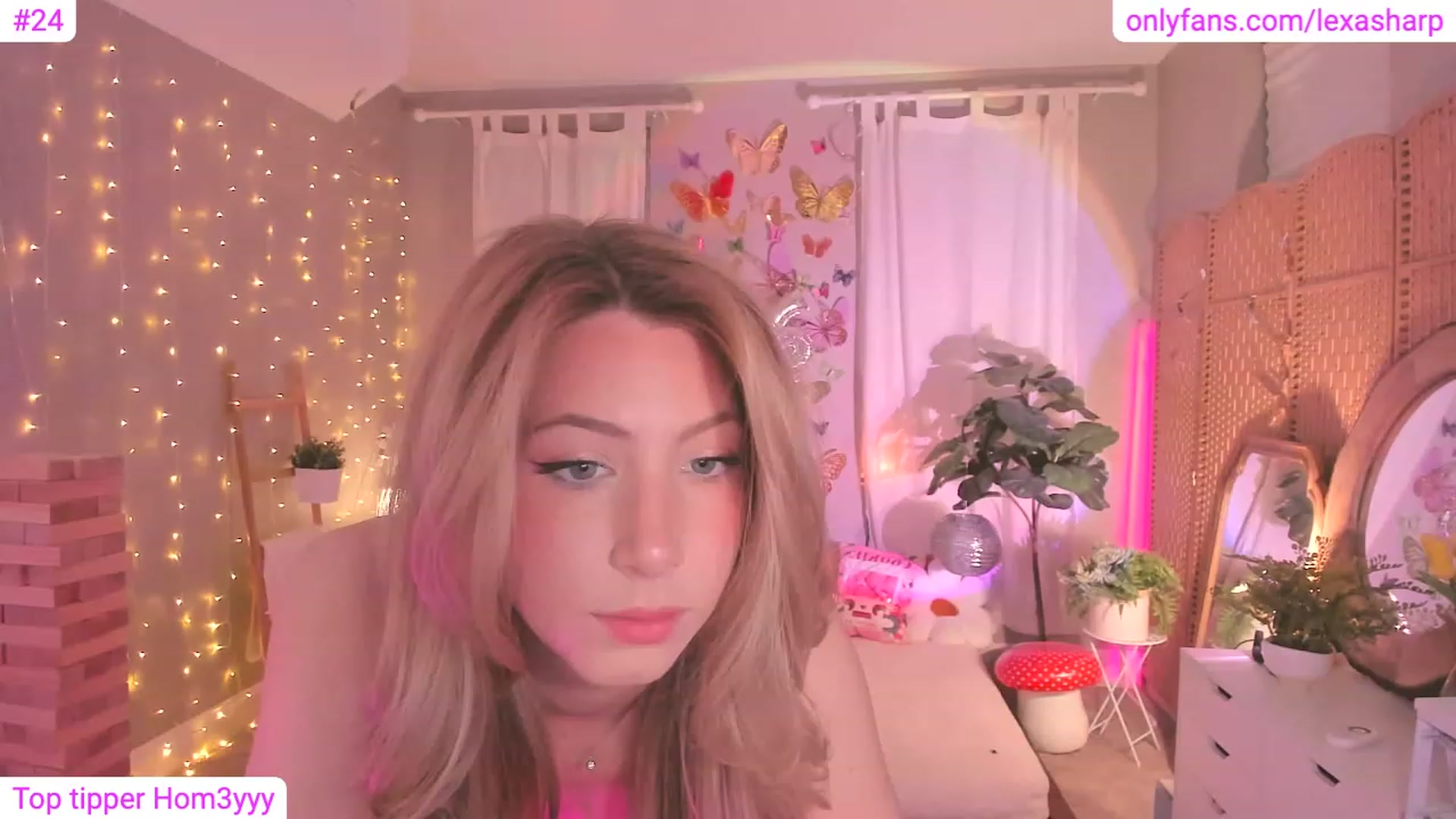 Gallery image thumbnail from alexasharp's myfreecams stream on, 09/01/2023, 01:30 image 17 of 20