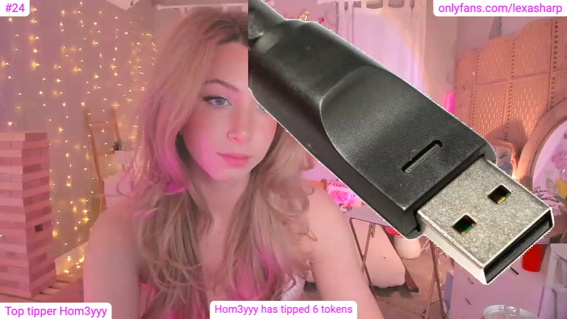 Gallery image thumbnail from alexasharp's myfreecams stream on, 09/01/2023, 04:11 image 3 of 20