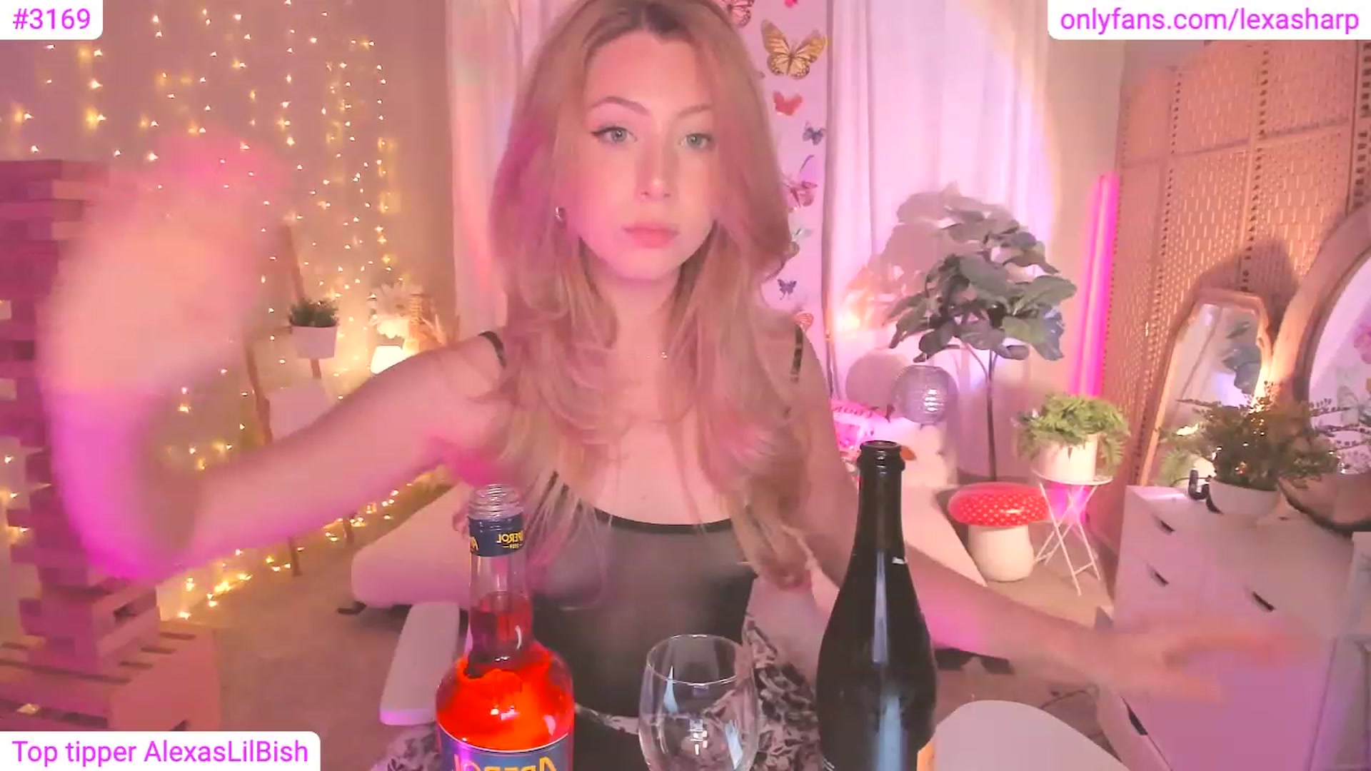 Gallery image thumbnail from alexasharp's myfreecams stream on, 09/20/2023, 02:46 image 11 of 20