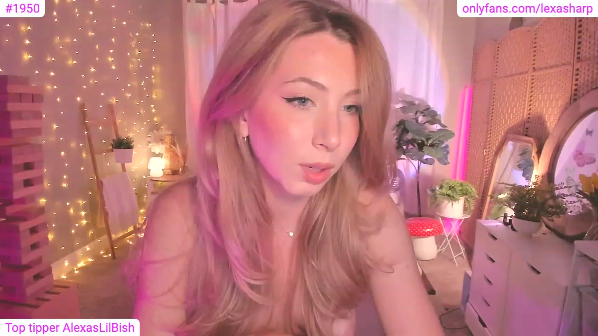 Gallery image thumbnail from alexasharp's myfreecams stream on, 09/20/2023, 04:10 image 5 of 20