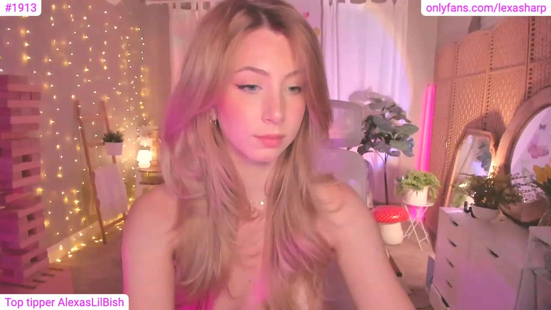 Gallery image thumbnail from alexasharp's myfreecams stream on, 09/20/2023, 04:10 image 12 of 20