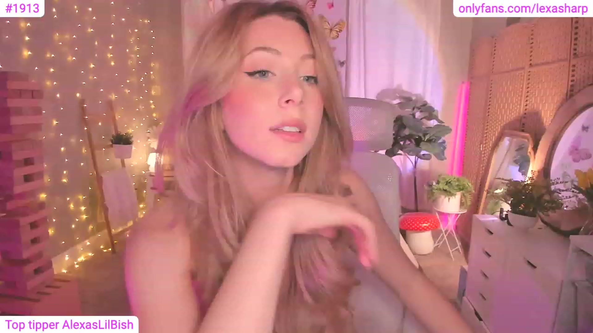 Gallery image thumbnail from alexasharp's myfreecams stream on, 09/20/2023, 04:10 image 13 of 20
