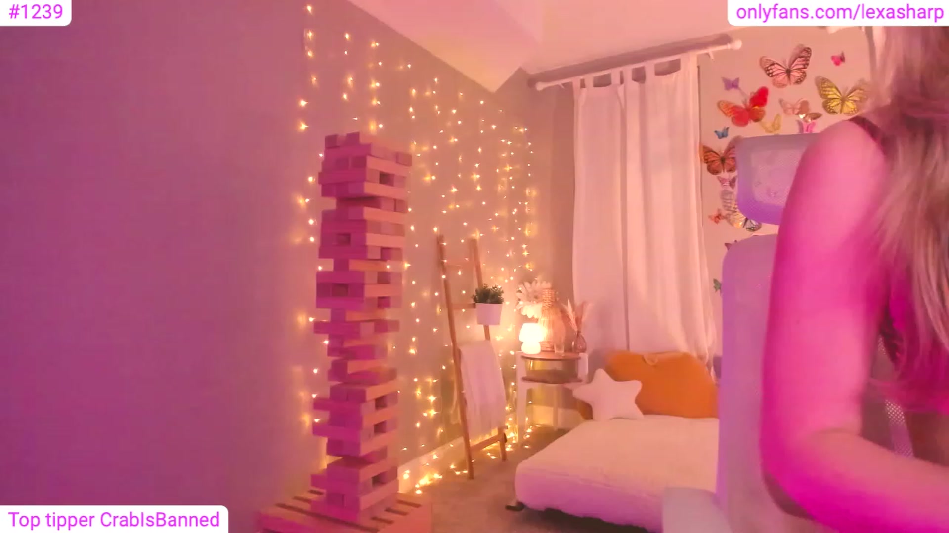 Gallery image thumbnail from alexasharp's myfreecams stream on, 09/26/2023, 24:14 image 18 of 20