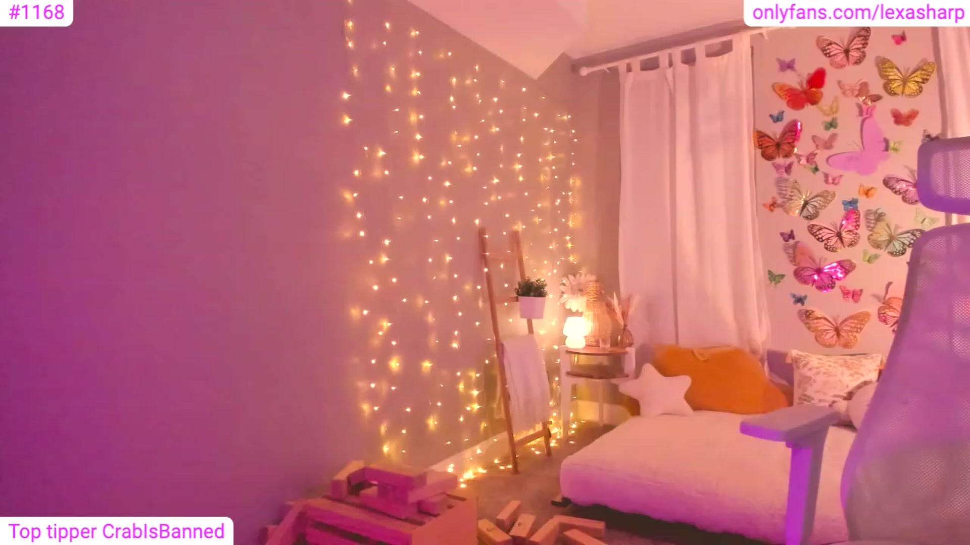 Gallery image thumbnail from alexasharp's myfreecams stream on, 09/26/2023, 24:52 image 14 of 20