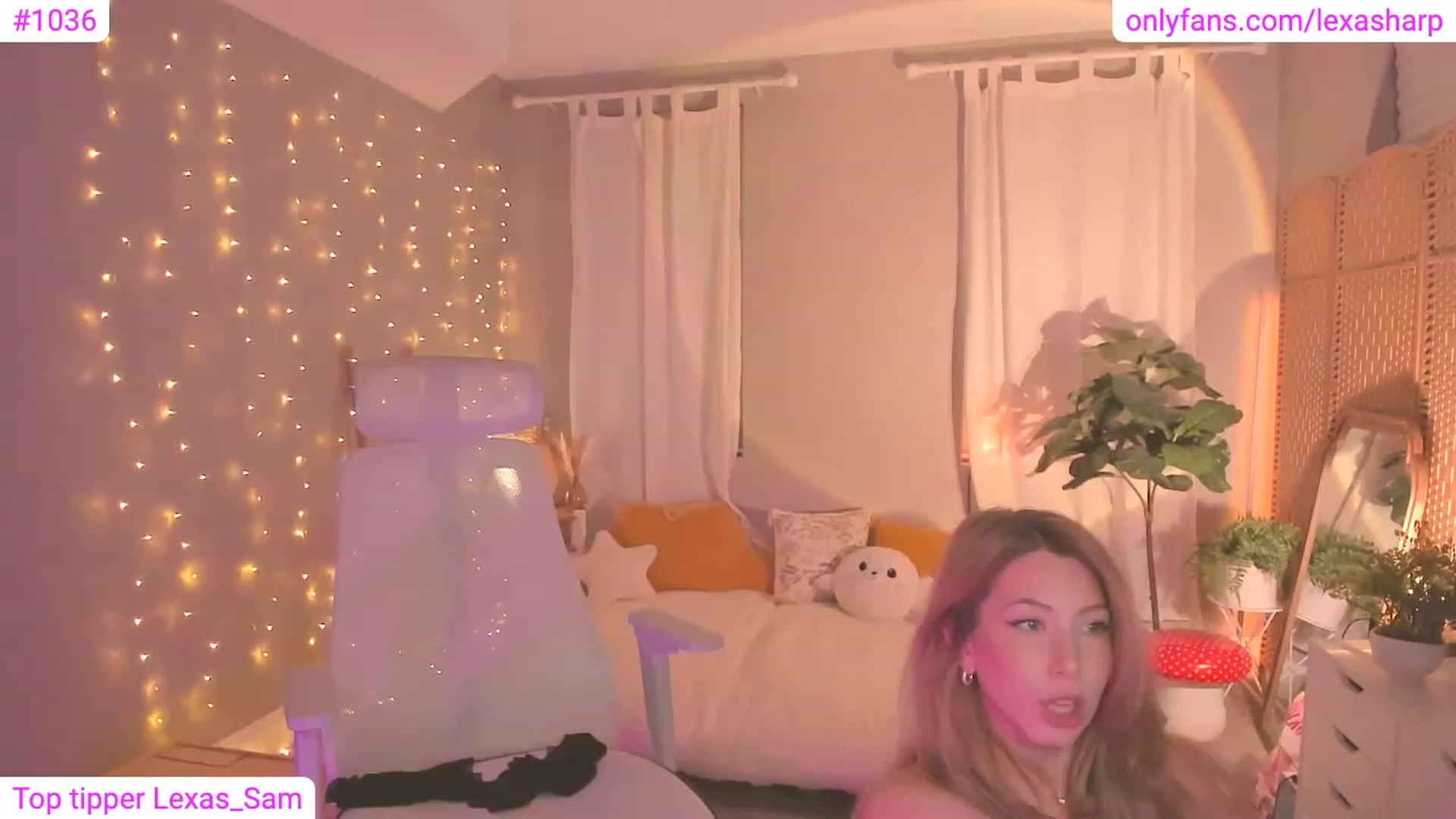 Gallery image thumbnail from alexasharp's myfreecams stream on, 09/27/2023, 01:28 image 9 of 20