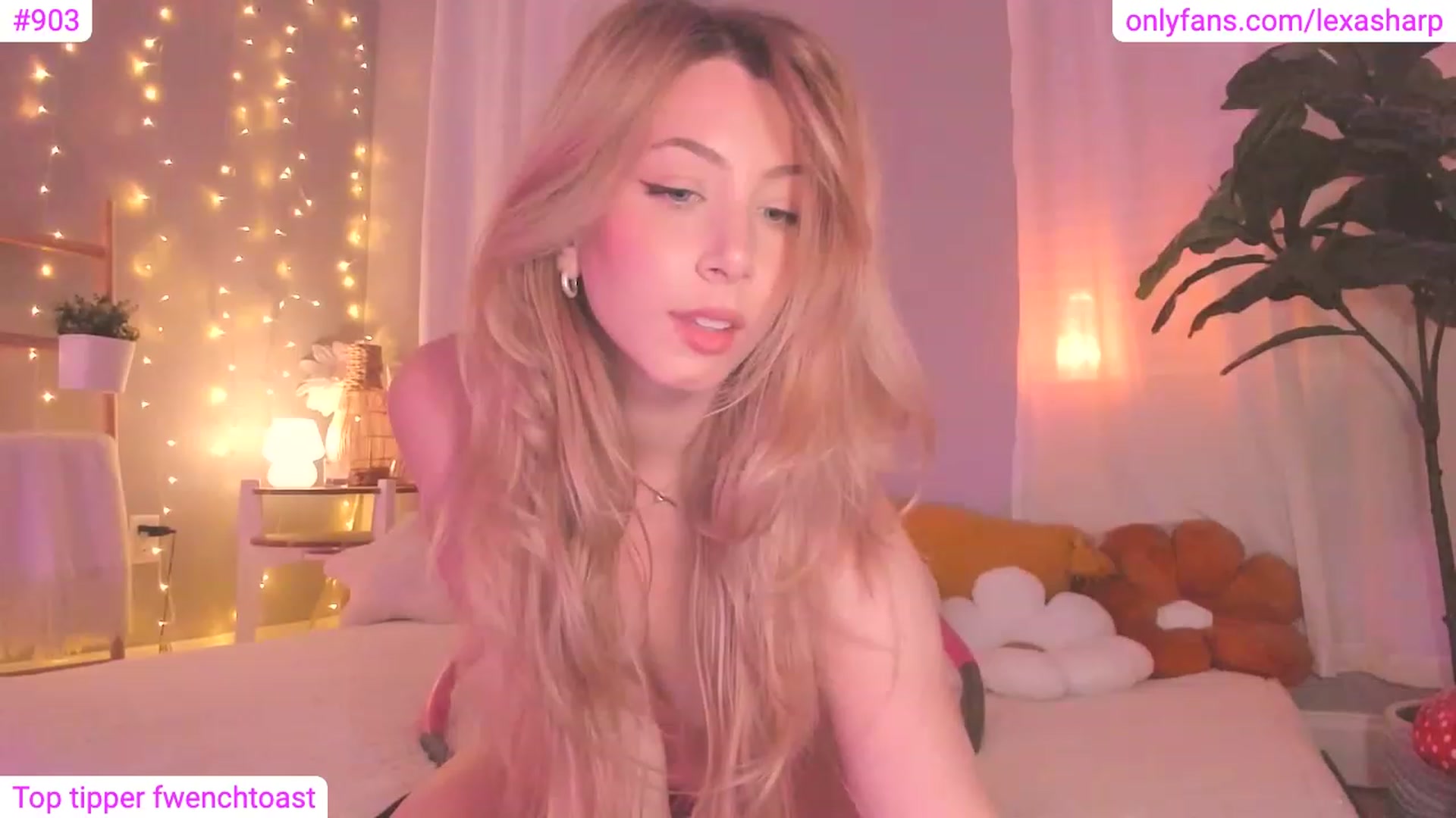 Gallery image thumbnail from alexasharp's myfreecams stream on, 09/27/2023, 01:50 image 15 of 20