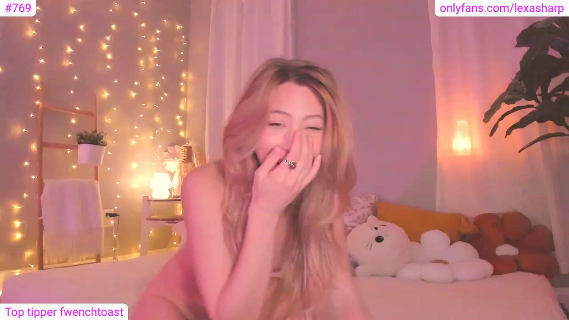 Gallery image thumbnail from alexasharp's myfreecams stream on, 09/27/2023, 03:59 image 15 of 20