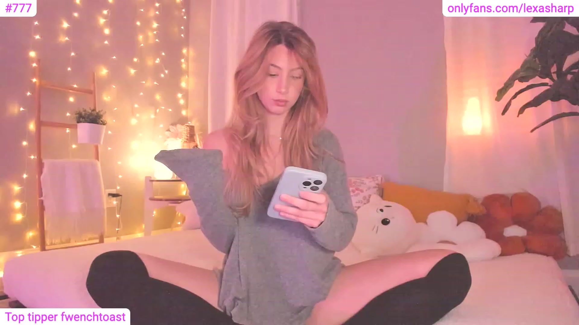 Gallery image thumbnail from alexasharp's myfreecams stream on, 09/27/2023, 03:59 image 8 of 20