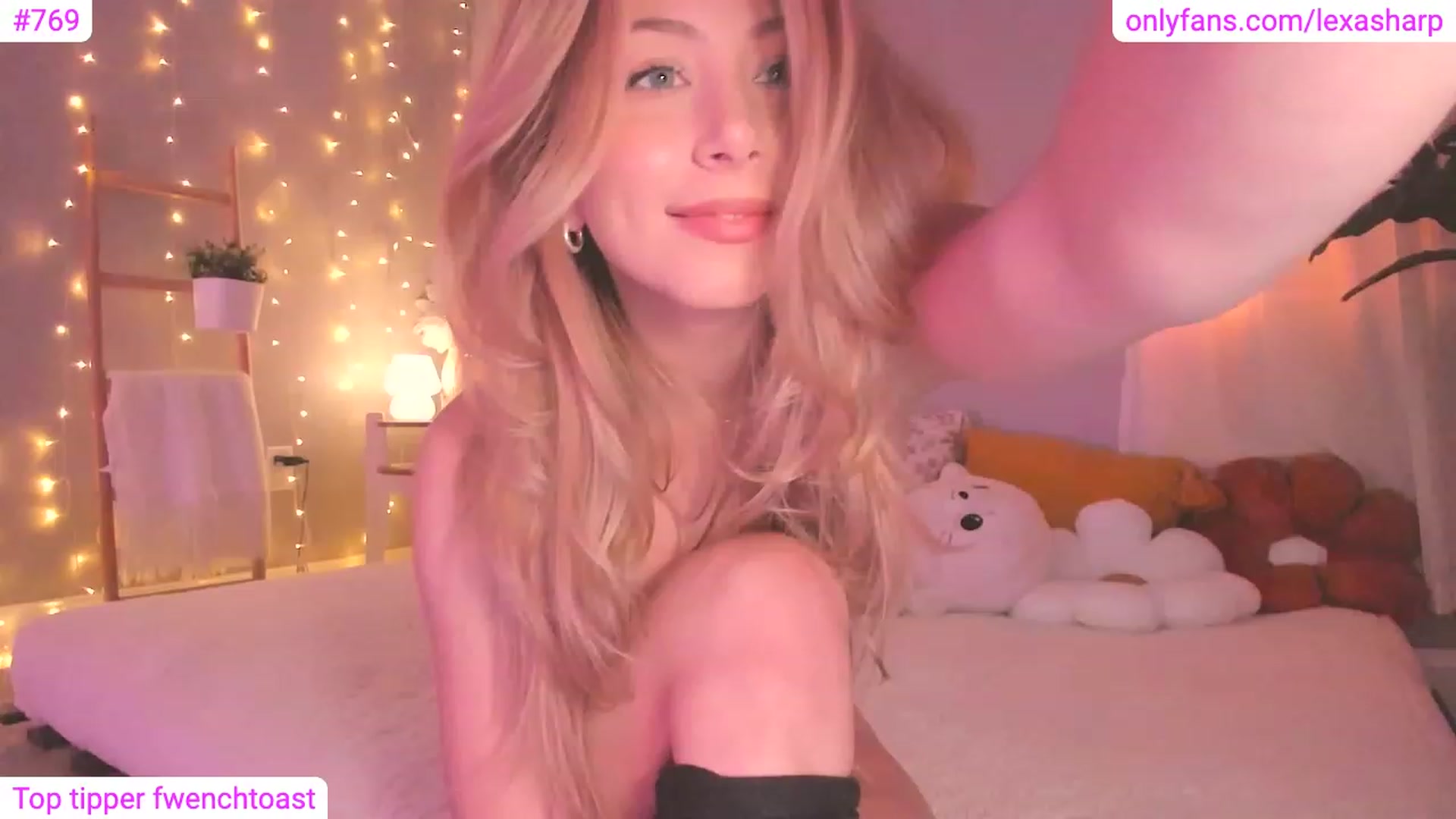 Gallery image thumbnail from alexasharp's myfreecams stream on, 09/27/2023, 03:59 image 12 of 20