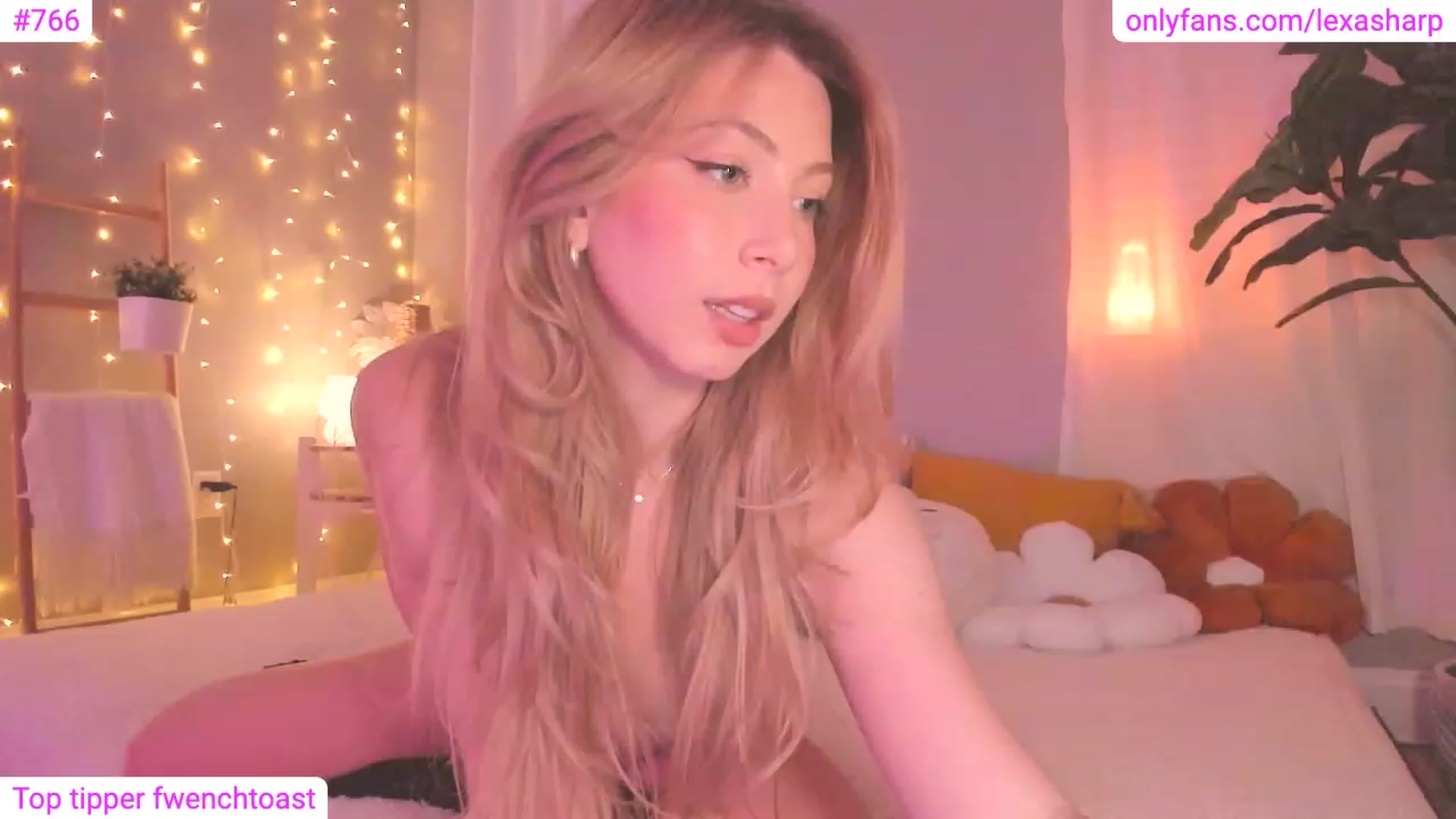 Gallery image thumbnail from alexasharp's myfreecams stream on, 09/27/2023, 03:59 image 18 of 20