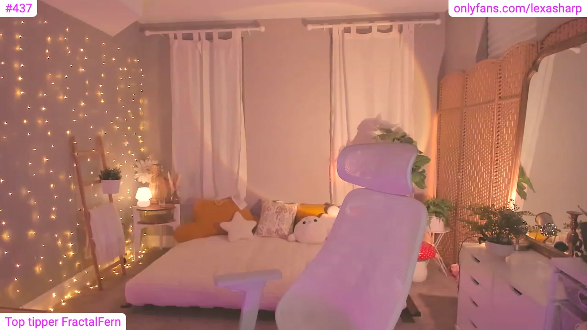 Gallery image thumbnail from alexasharp's myfreecams stream on, 09/30/2023, 05:23 image 14 of 20