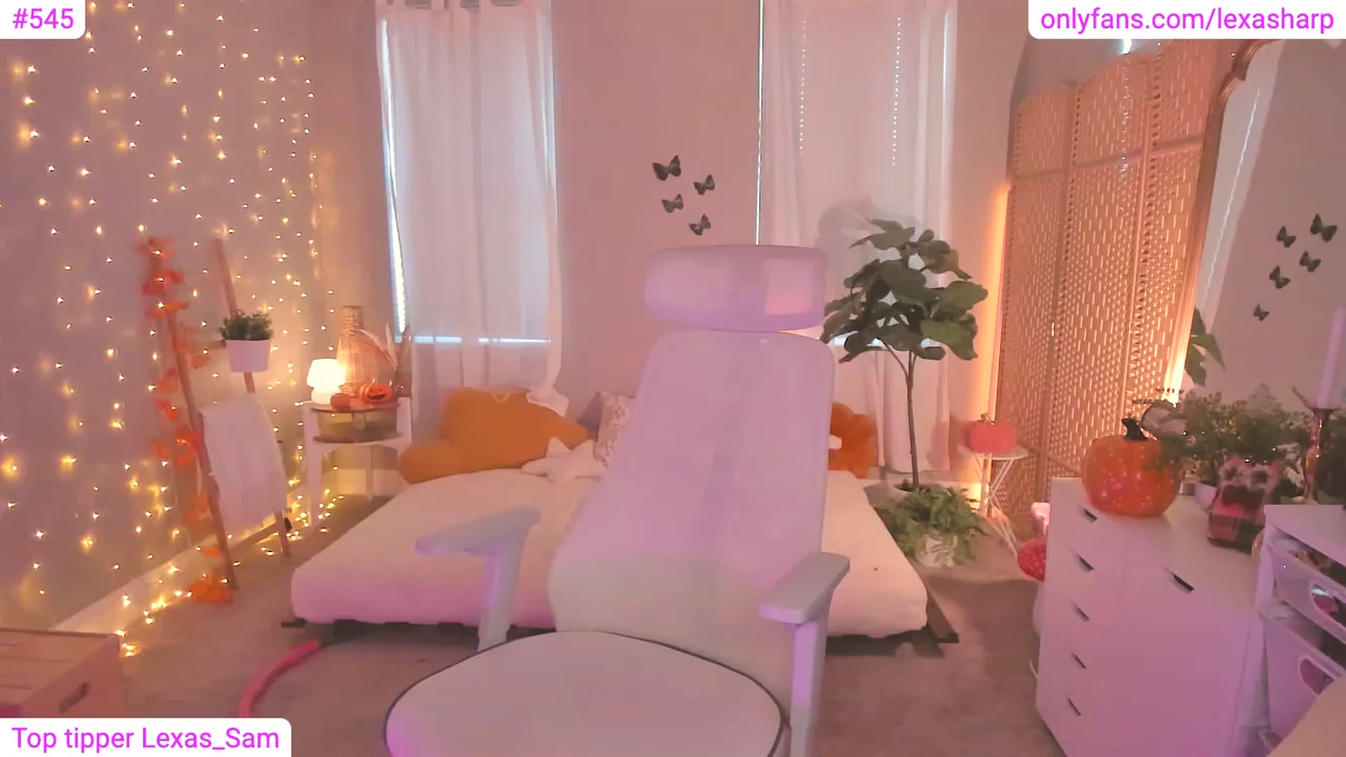 Gallery image thumbnail from alexasharp's myfreecams stream on, 10/02/2023, 22:18 image 13 of 20