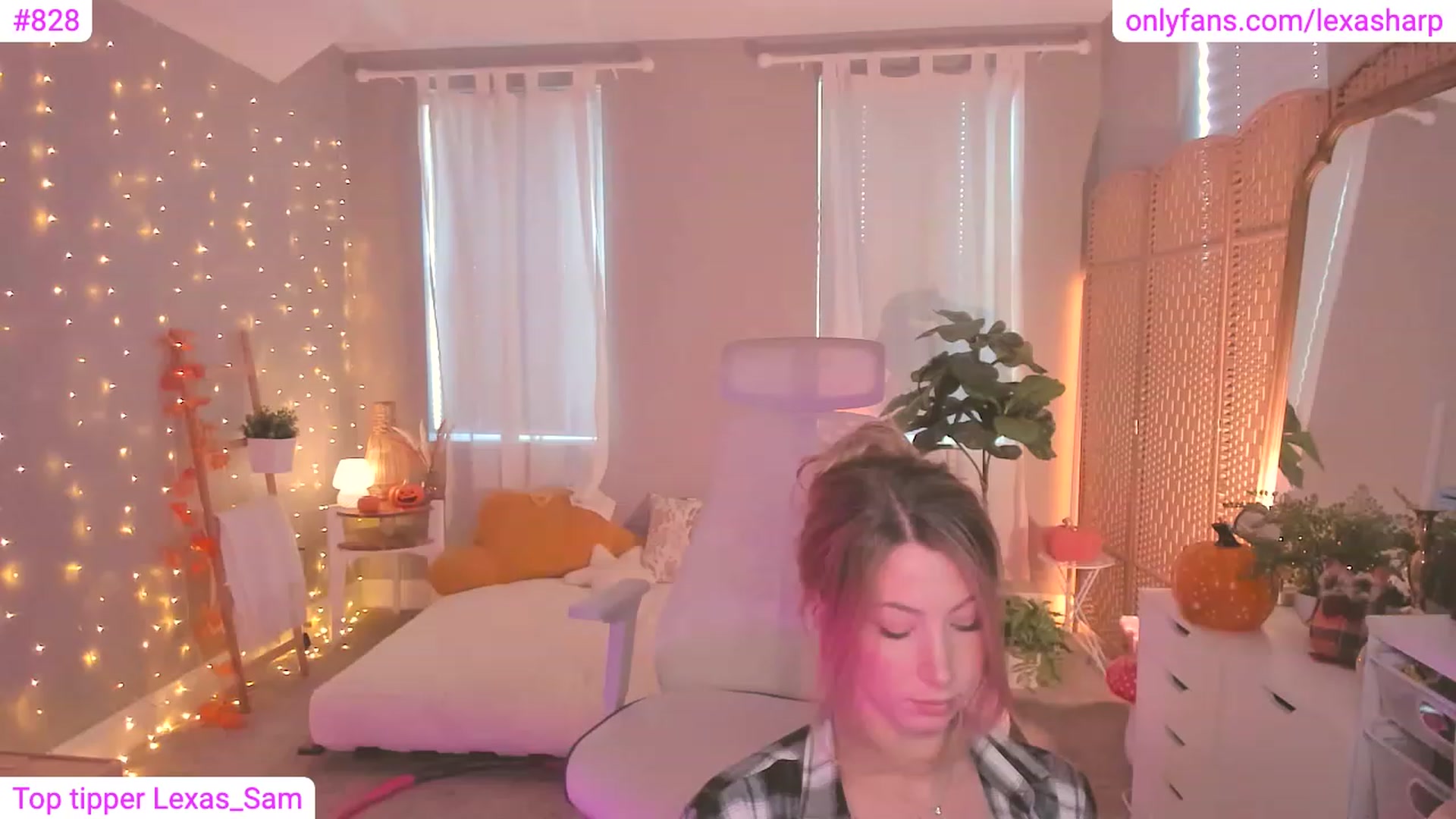 Gallery image thumbnail from alexasharp's myfreecams stream on, 10/02/2023, 22:18 image 3 of 20