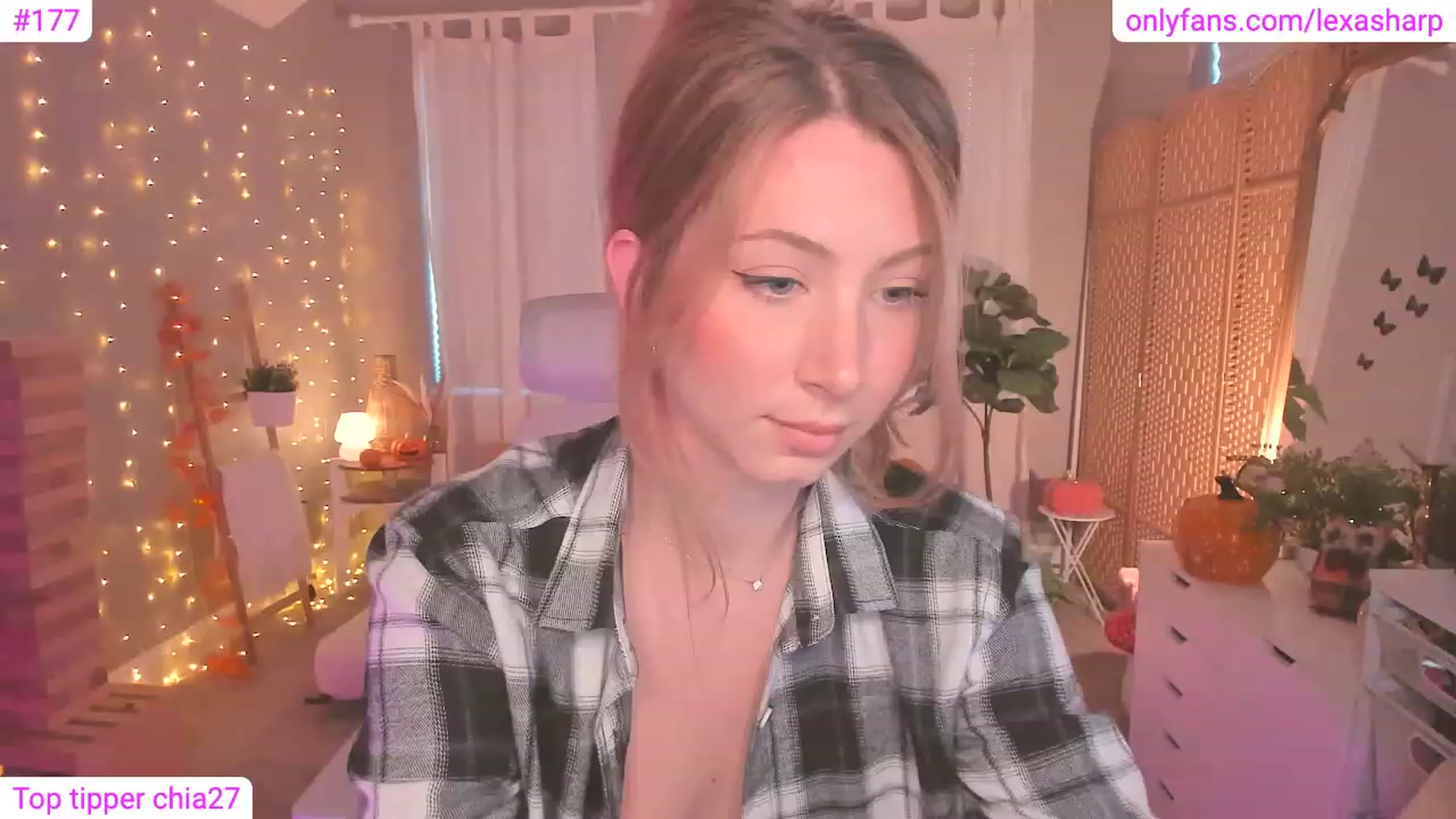Gallery image thumbnail from alexasharp's myfreecams stream on, 10/02/2023, 23:01 image 14 of 20