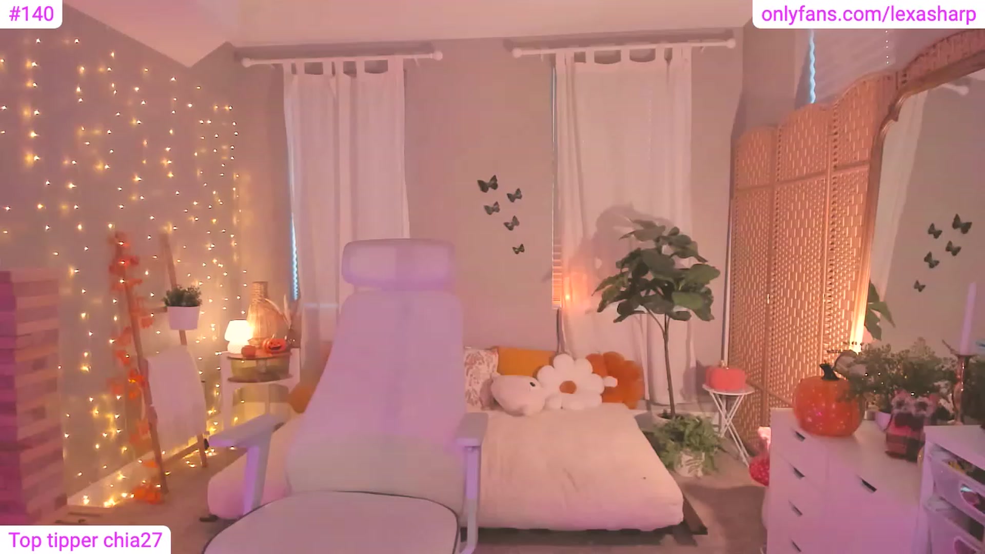 Gallery image thumbnail from alexasharp's myfreecams stream on, 10/02/2023, 23:01 image 19 of 20