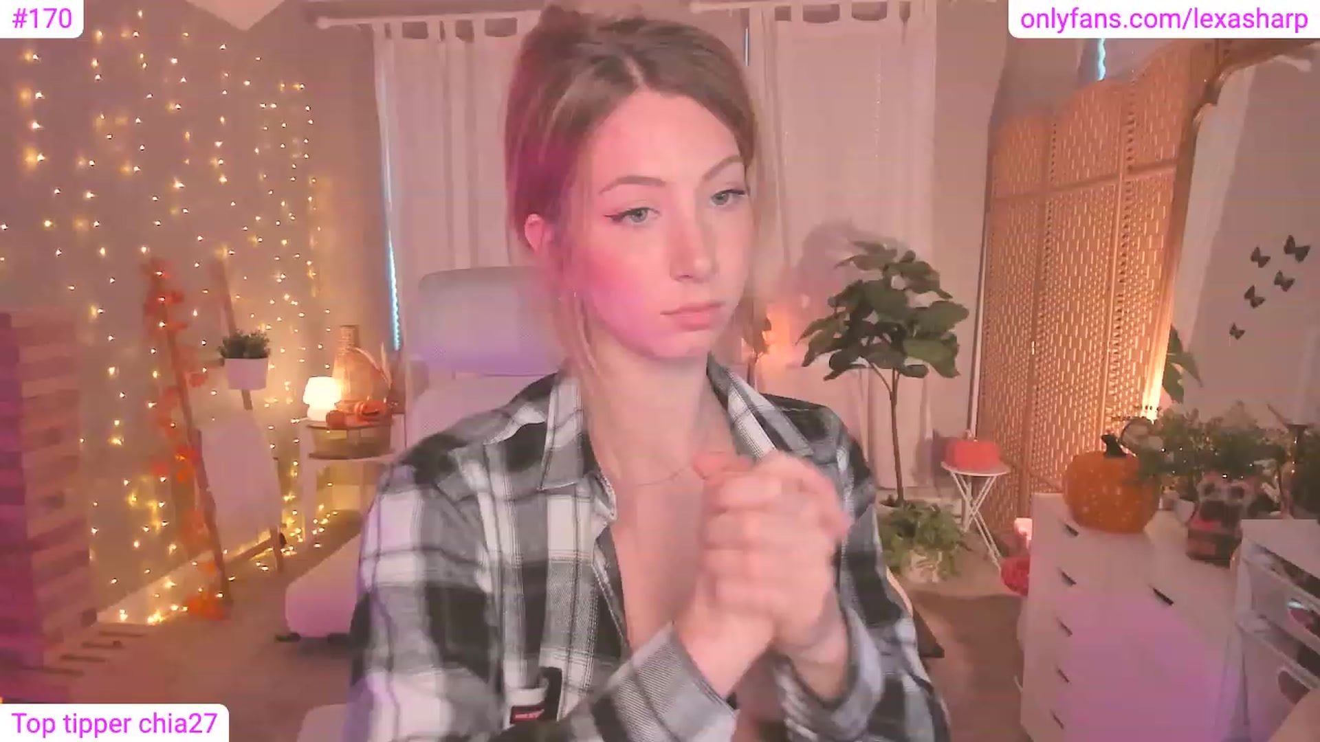 Gallery image thumbnail from alexasharp's myfreecams stream on, 10/02/2023, 23:01 image 16 of 20