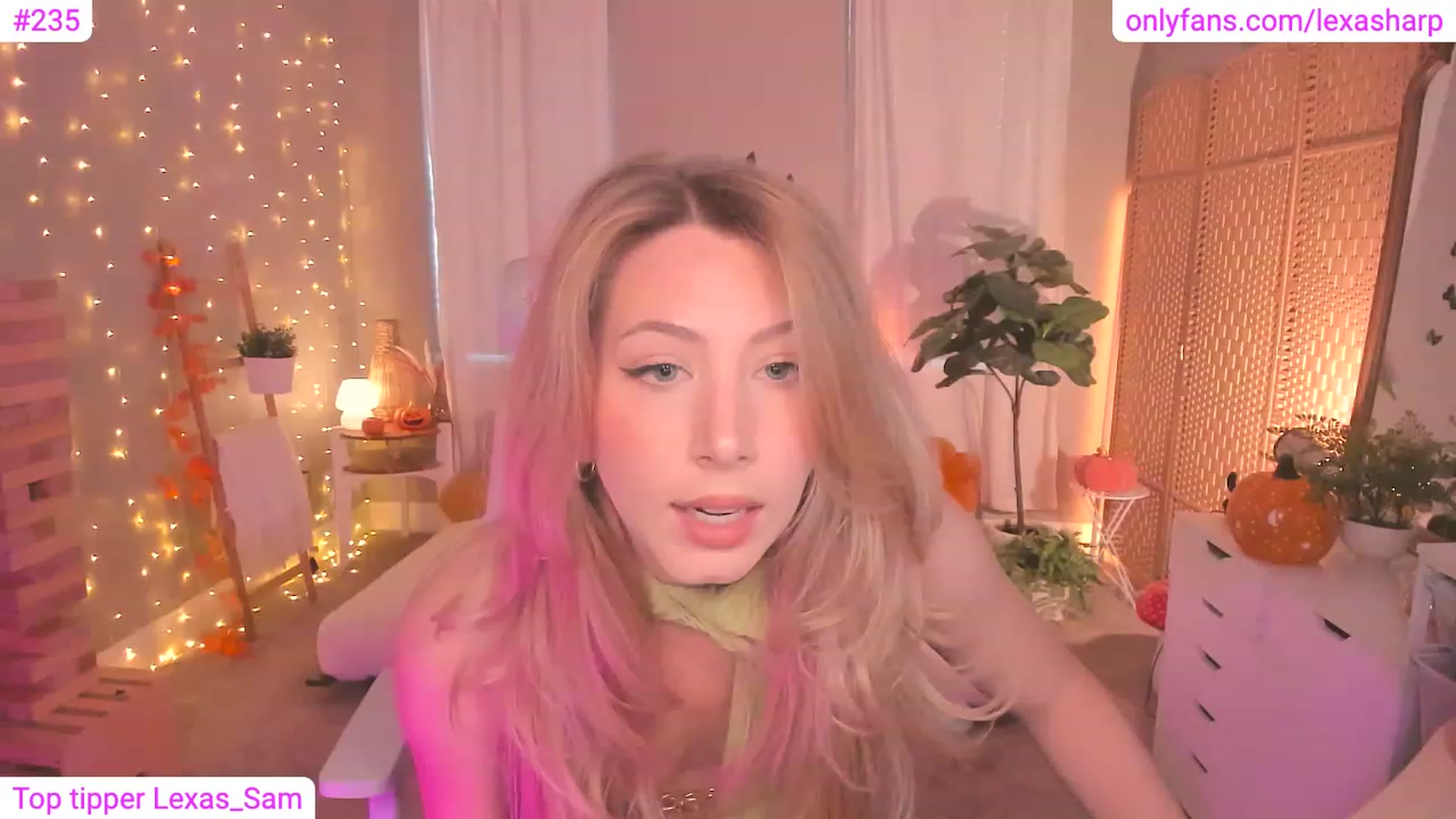 Gallery image thumbnail from alexasharp's myfreecams stream on, 10/05/2023, 23:25 image 4 of 20
