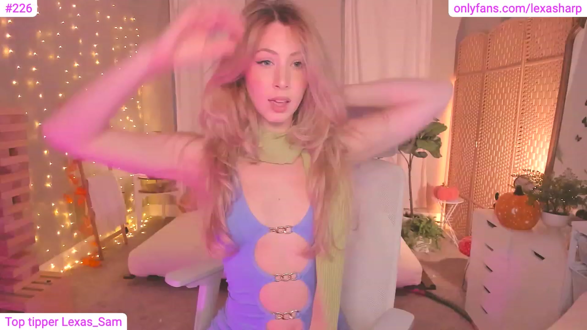 Gallery image thumbnail from alexasharp's myfreecams stream on, 10/05/2023, 23:25 image 17 of 20