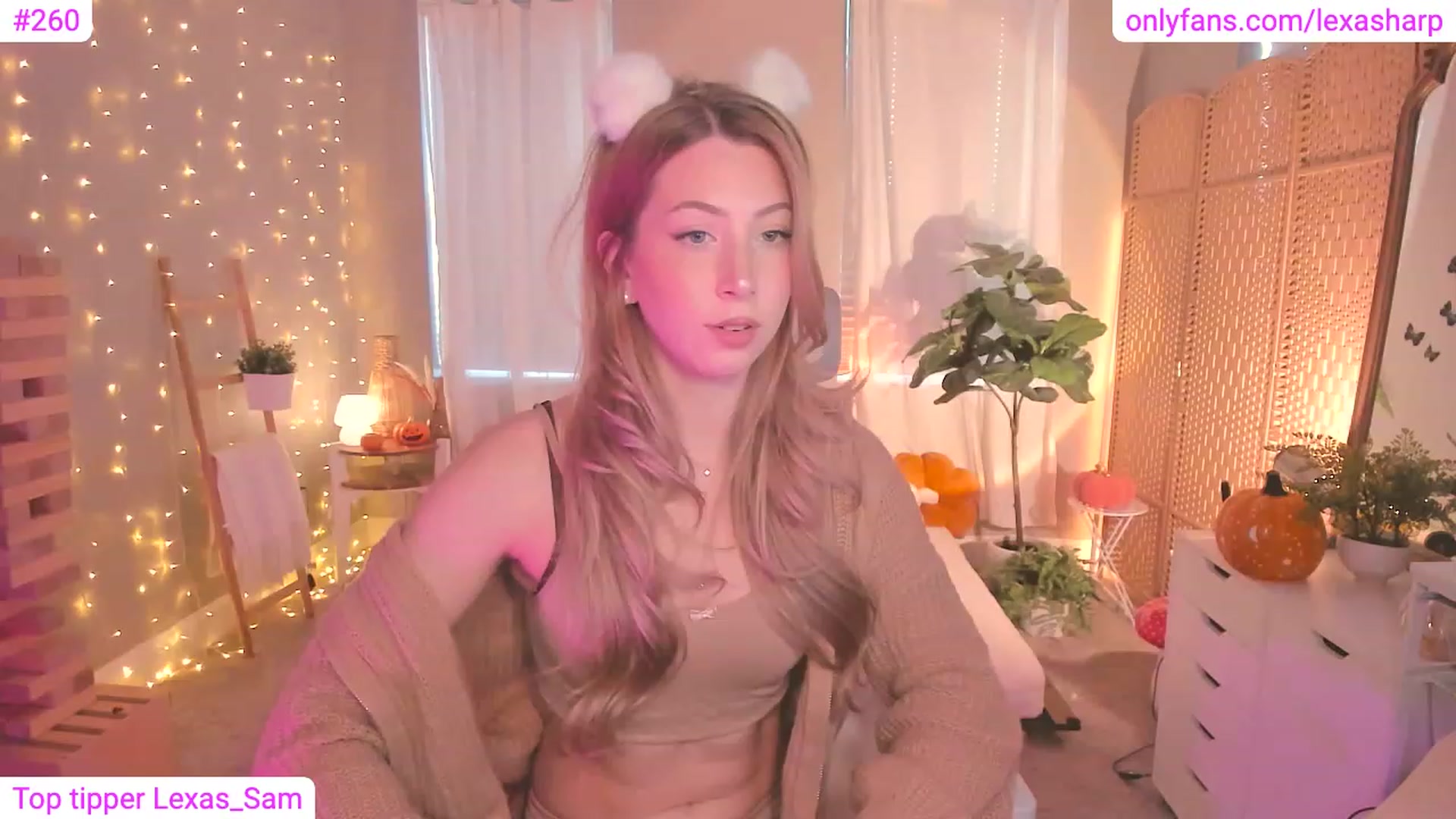 Gallery image thumbnail from alexasharp's myfreecams stream on, 10/09/2023, 22:27 image 8 of 20