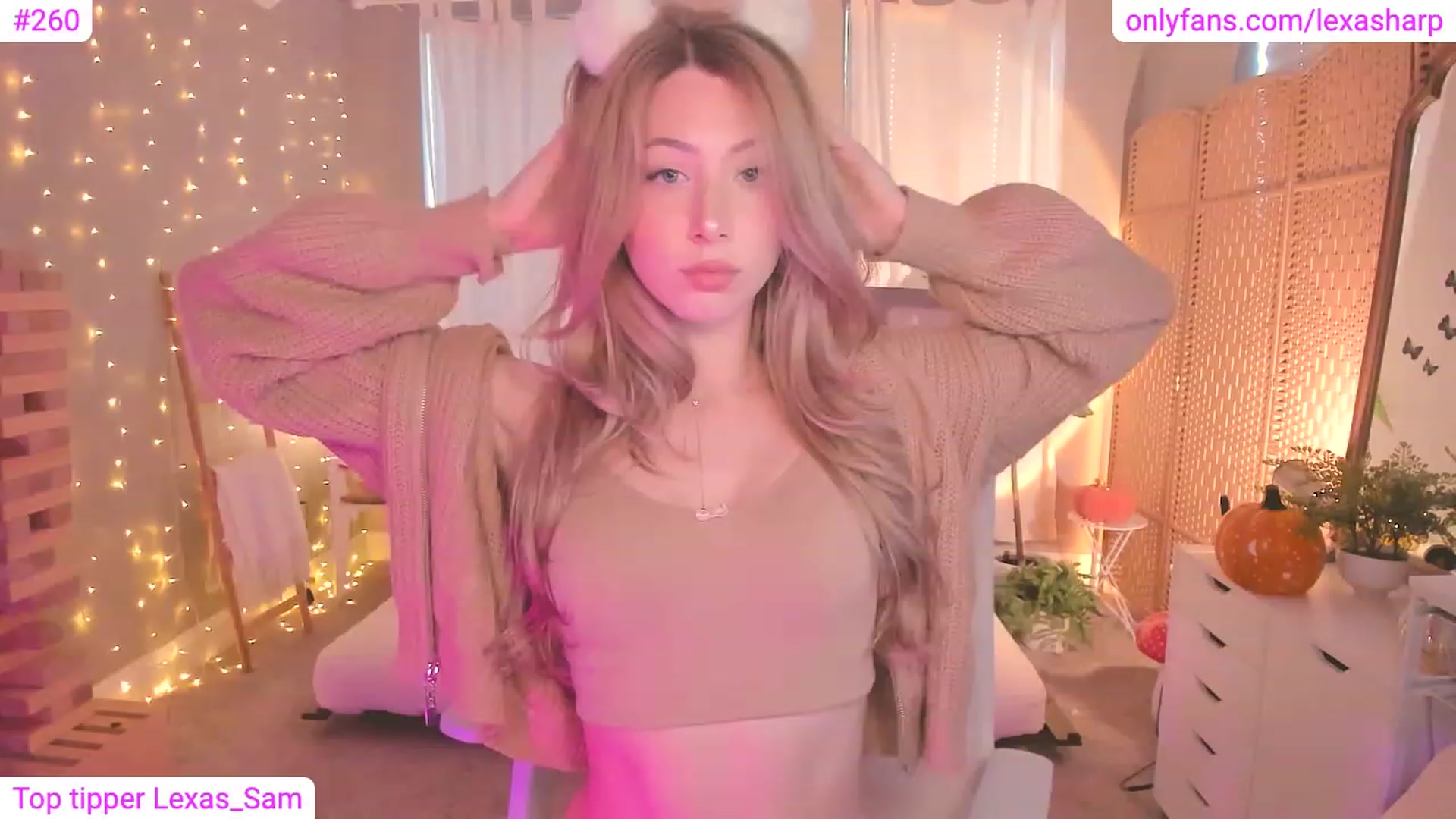 Gallery image thumbnail from alexasharp's myfreecams stream on, 10/09/2023, 22:27 image 4 of 20