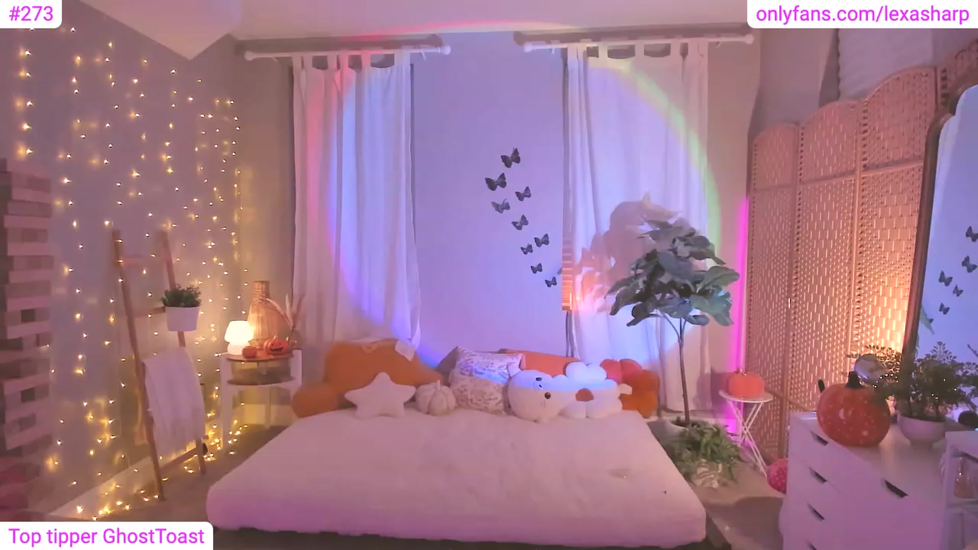 Gallery image thumbnail from alexasharp's myfreecams stream on, 10/12/2023, 01:33 image 2 of 20