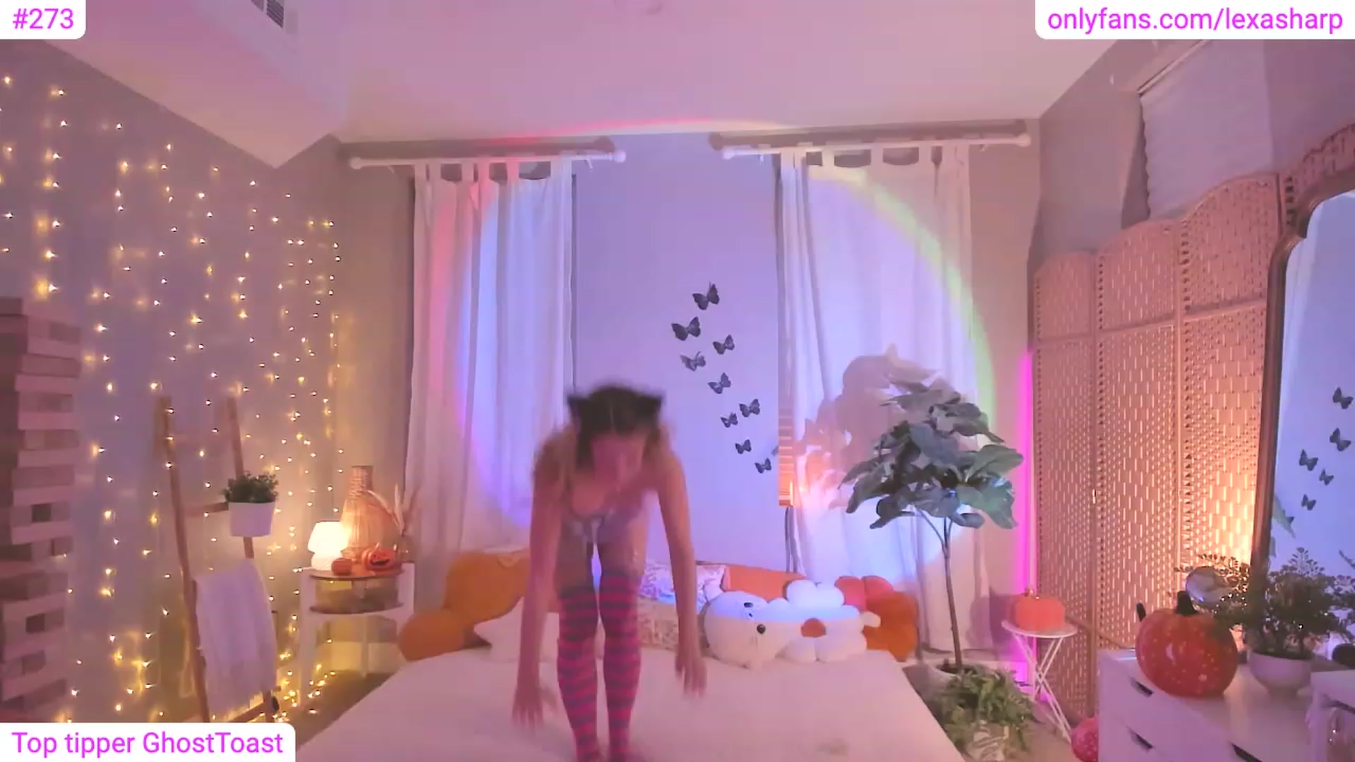 Gallery image thumbnail from alexasharp's myfreecams stream on, 10/12/2023, 01:33 image 6 of 20