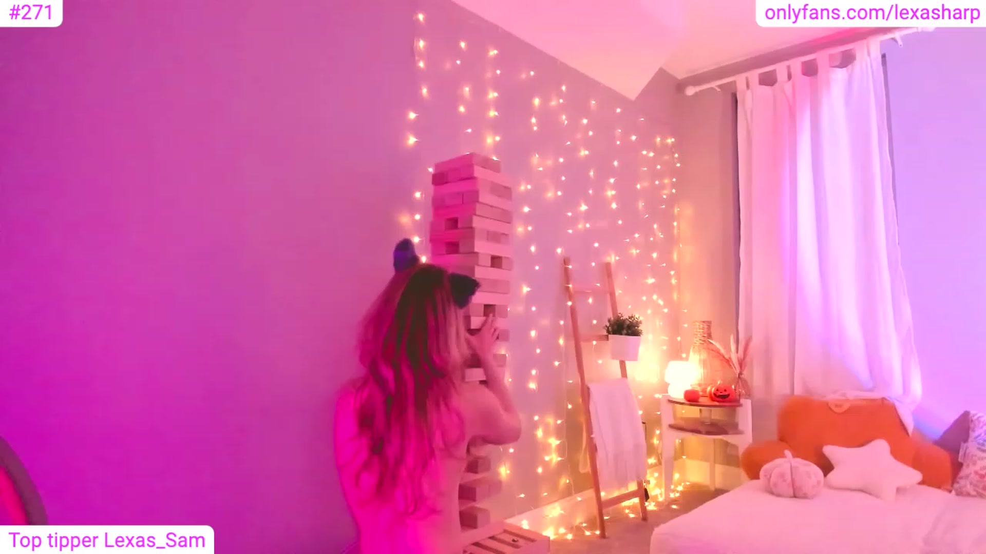 Gallery image thumbnail from alexasharp's myfreecams stream on, 10/12/2023, 01:55 image 3 of 20