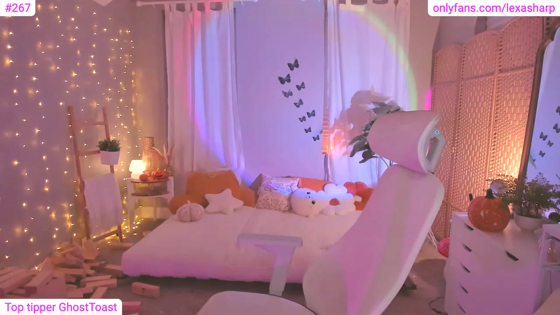 Gallery image thumbnail from alexasharp's myfreecams stream on, 10/12/2023, 01:55 image 19 of 20