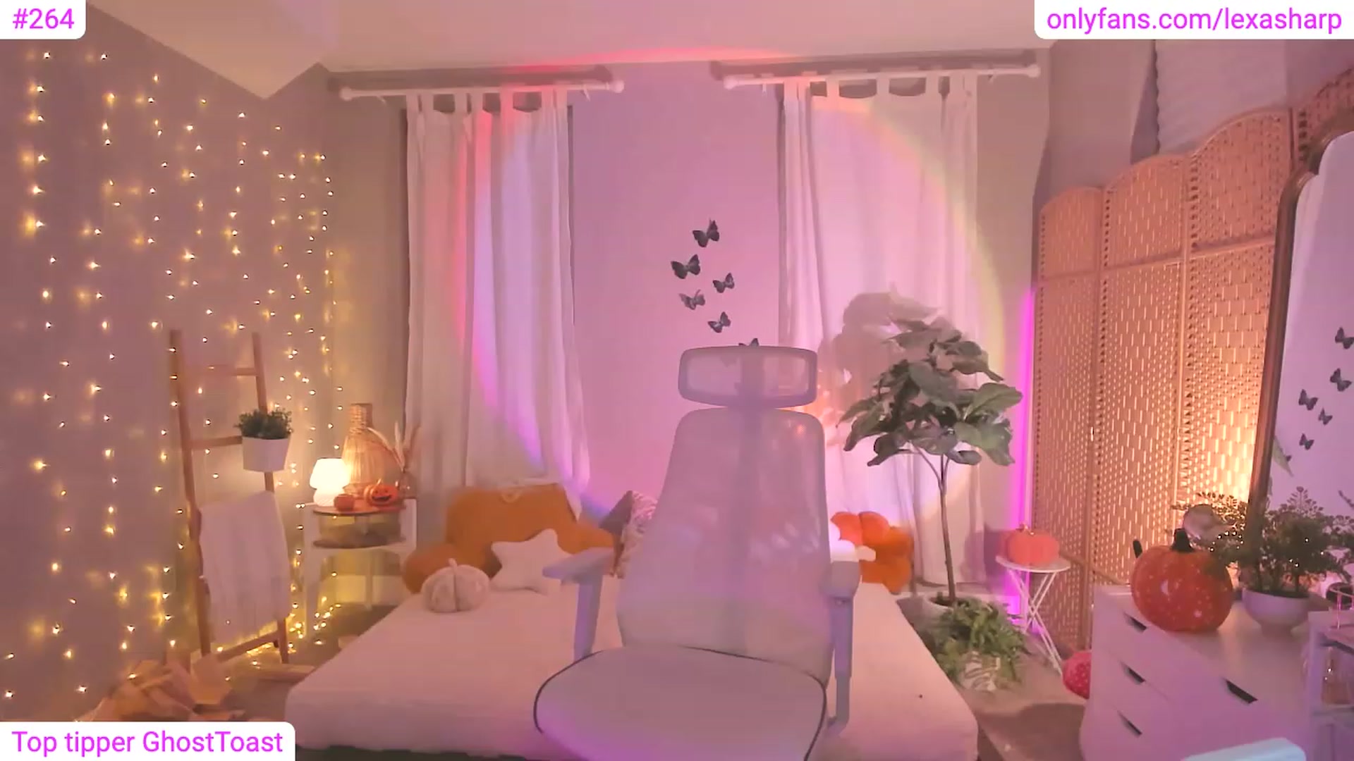 Gallery image thumbnail from alexasharp's myfreecams stream on, 10/12/2023, 02:25 image 7 of 20
