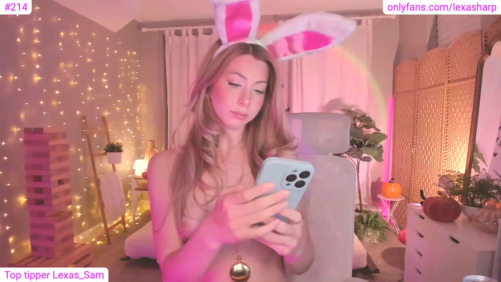 Gallery image thumbnail from alexasharp's myfreecams stream on, 10/14/2023, 05:06 image 20 of 20