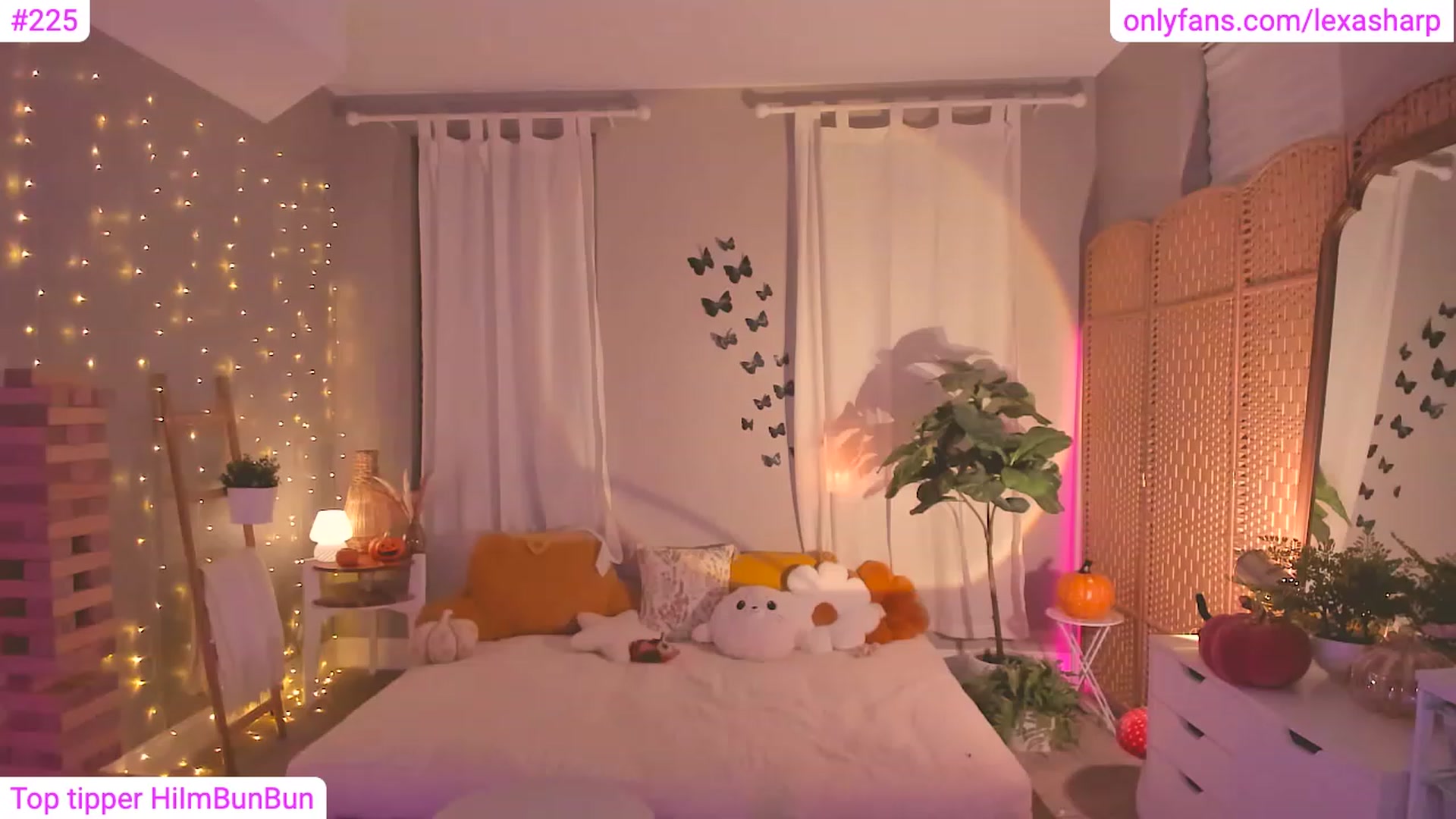 Gallery image thumbnail from alexasharp's myfreecams stream on, 10/18/2023, 24:19 image 4 of 20
