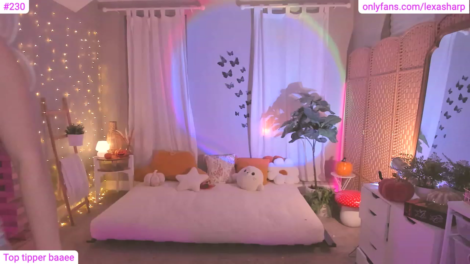 Gallery image thumbnail from alexasharp's myfreecams stream on, 10/20/2023, 01:11 image 14 of 20