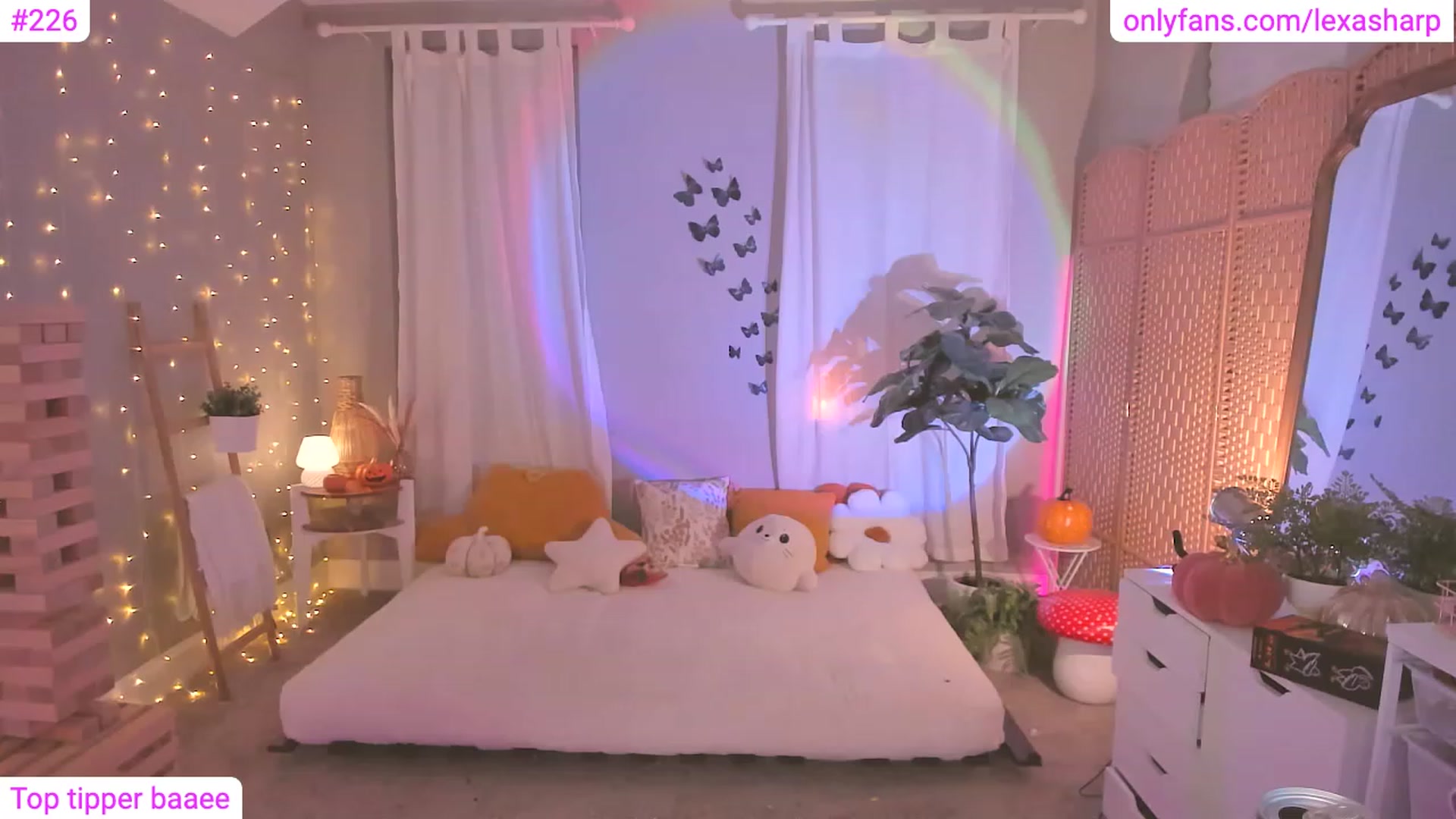 Gallery image thumbnail from alexasharp's myfreecams stream on, 10/20/2023, 01:11 image 4 of 20