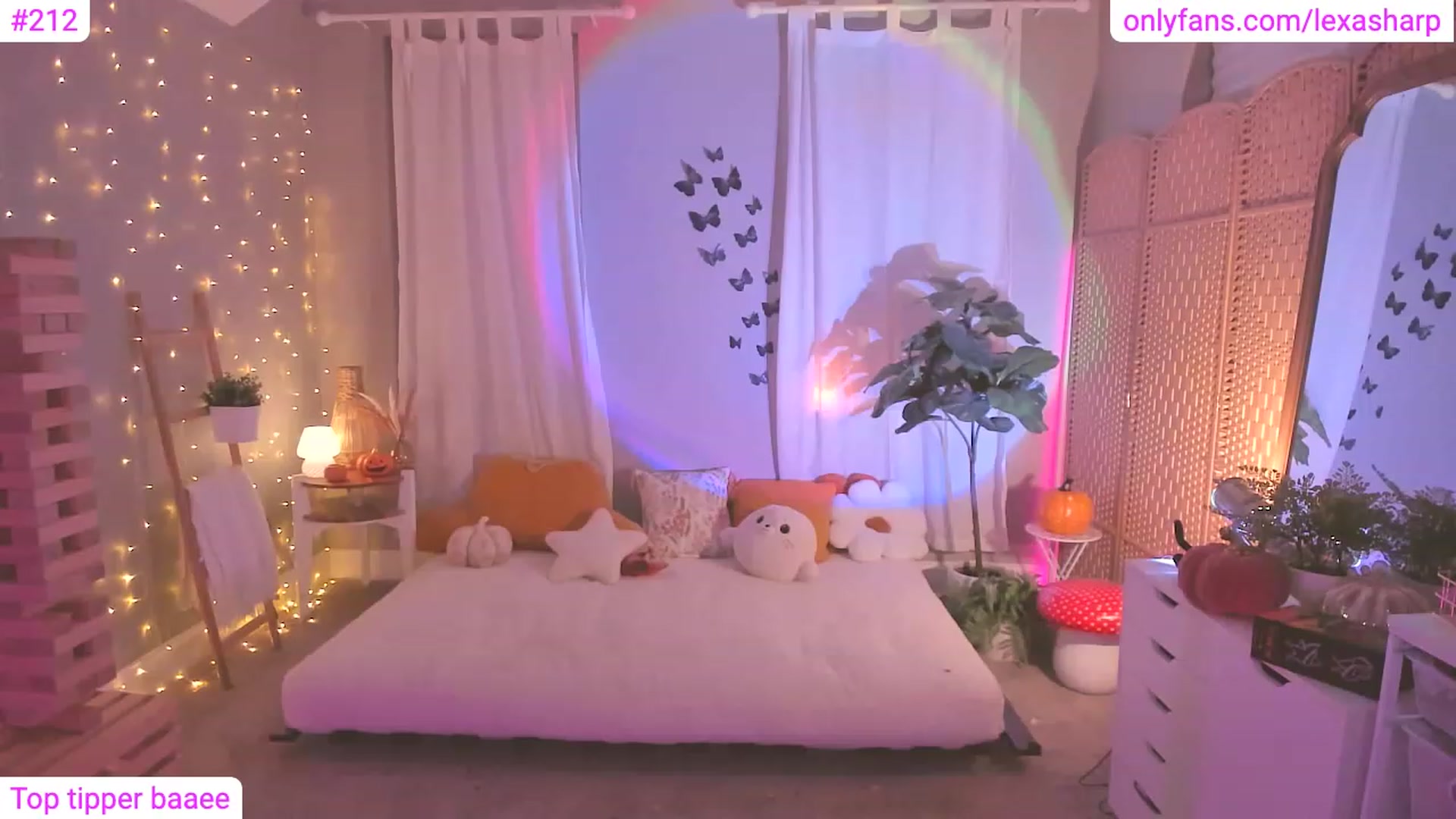 Gallery image thumbnail from alexasharp's myfreecams stream on, 10/20/2023, 02:27 image 6 of 20