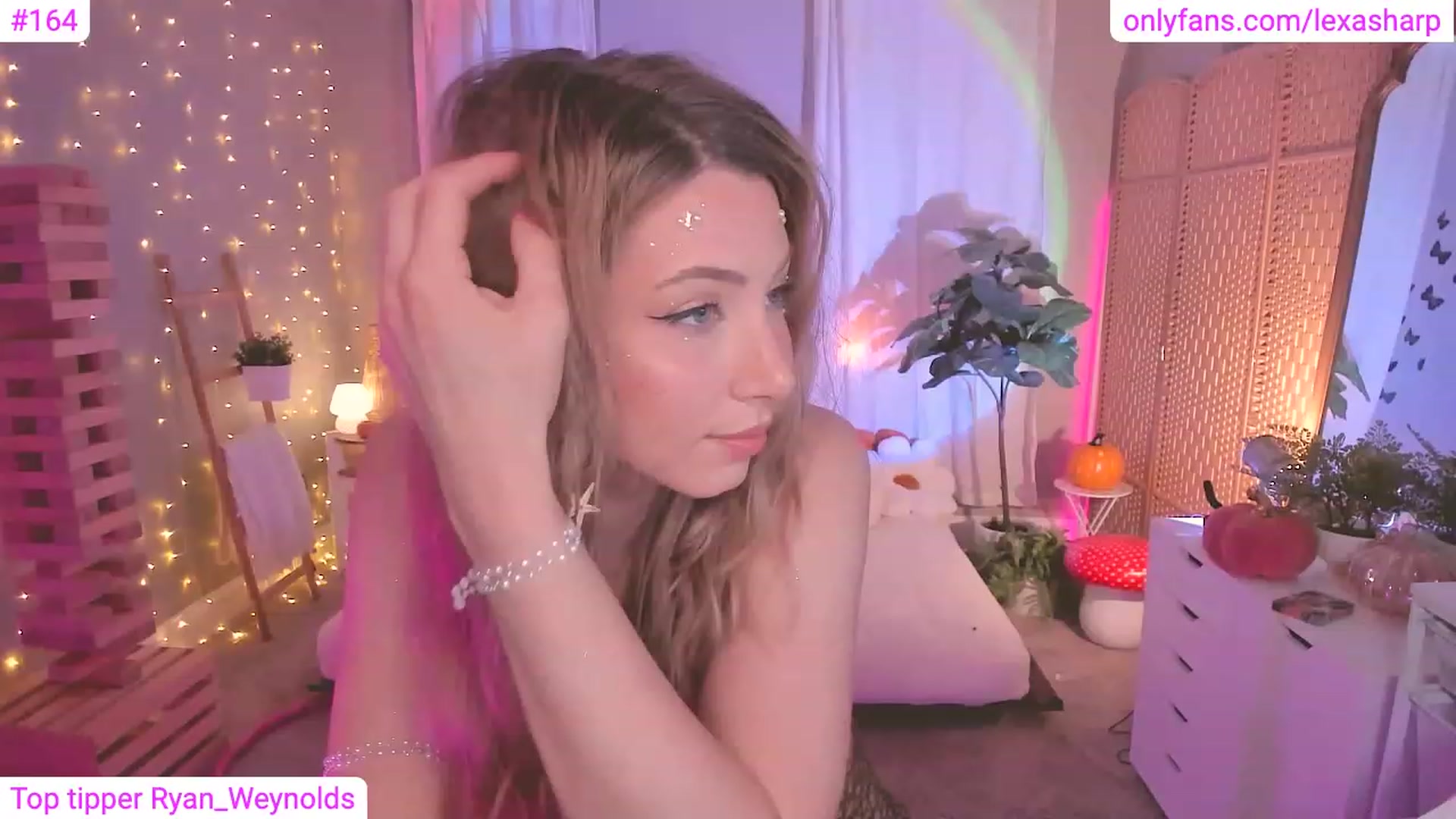 Gallery image thumbnail from alexasharp's myfreecams stream on, 10/21/2023, 05:30 image 3 of 20